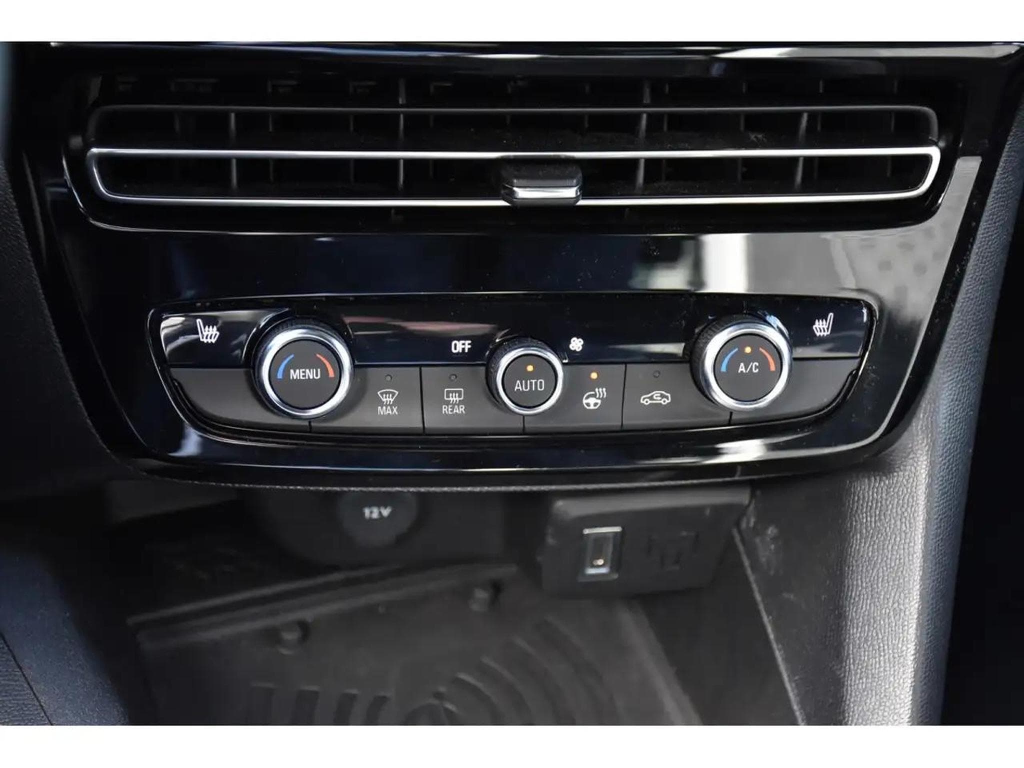 Opel Mokka (2025) - Foto 19