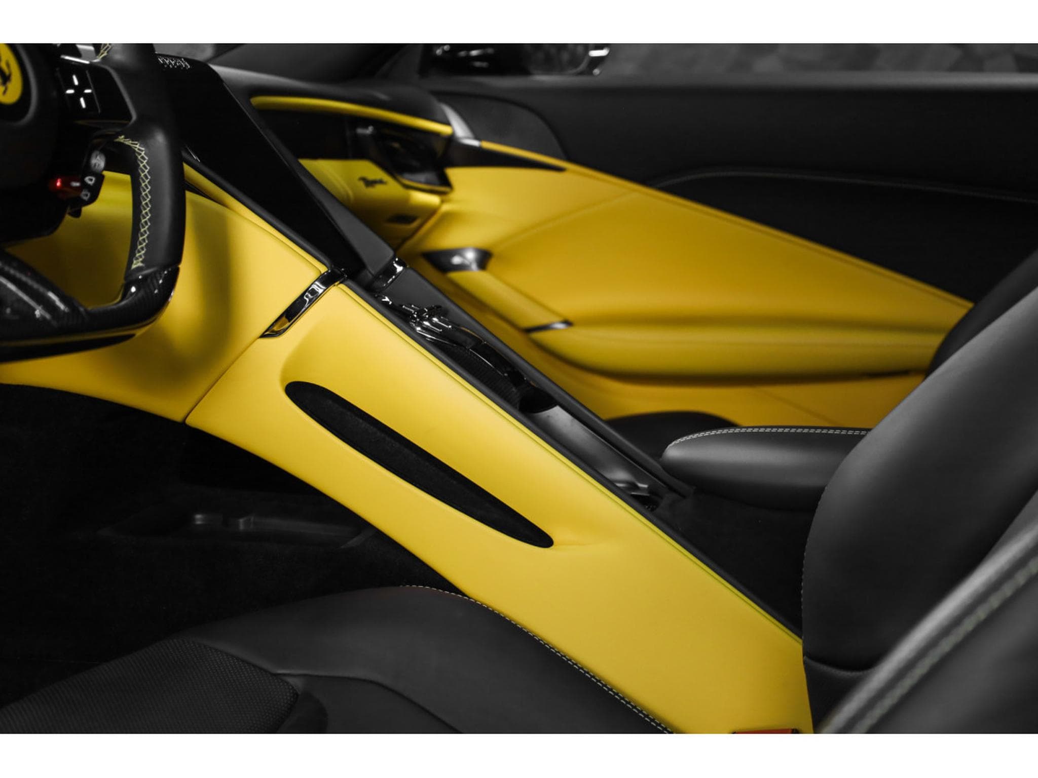 Ferrari Roma V8 - BLU POZZI / GIALLO (2023) - Foto 22