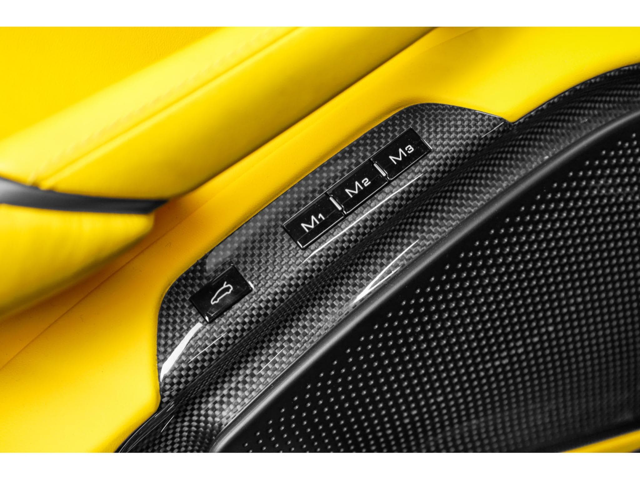 Ferrari Roma V8 - BLU POZZI / GIALLO (2023) - Foto 29