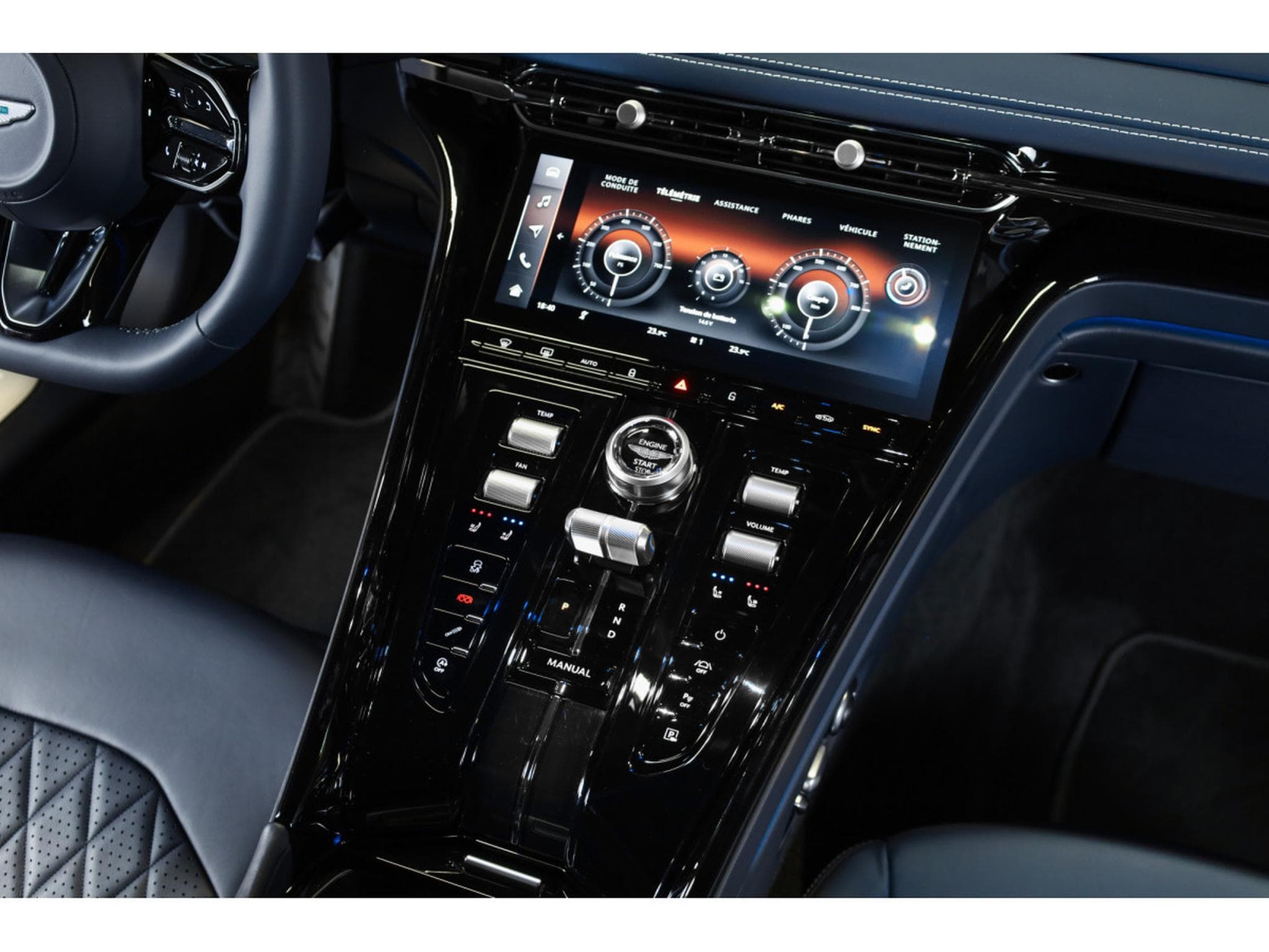 Aston-Martin DB12 V8 Twin Turbo - CONCOURS BLUE (2026) - Foto 10