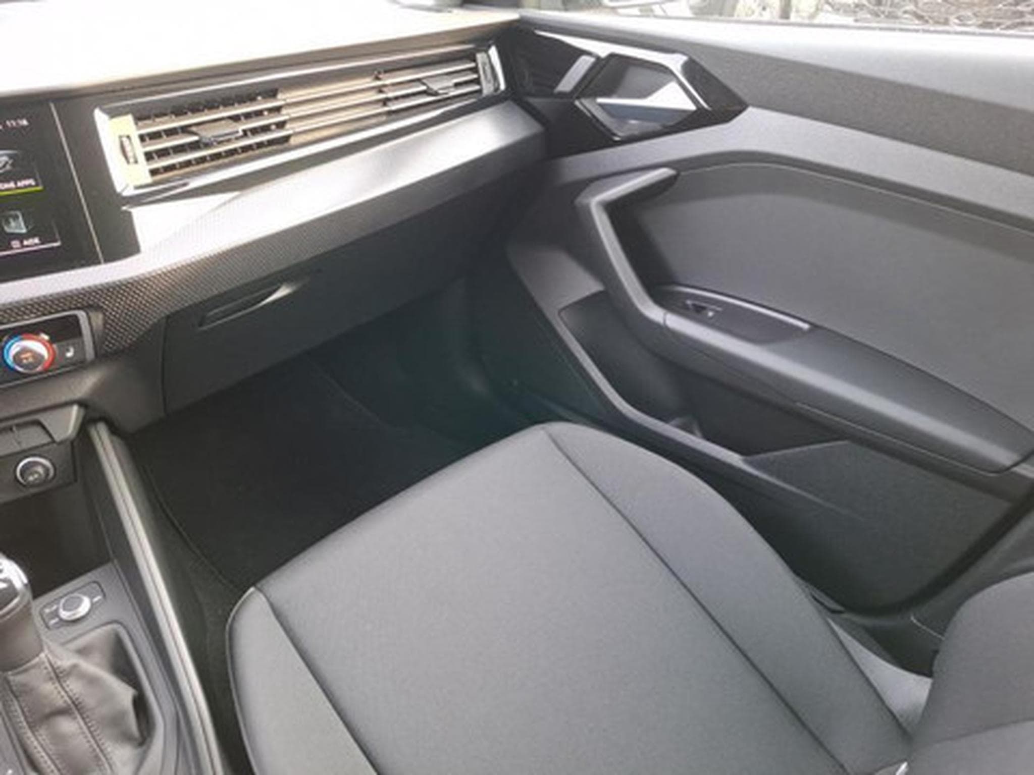 Audi A1 Sportback TFSI 110kW S tronic allstreet (2026) - Photo 10