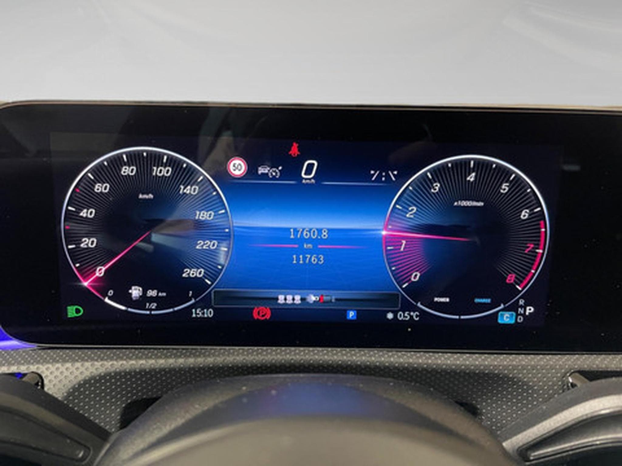 Mercedes A 200 1.3 hatchback AMG EDITION (2026) - Photo 2