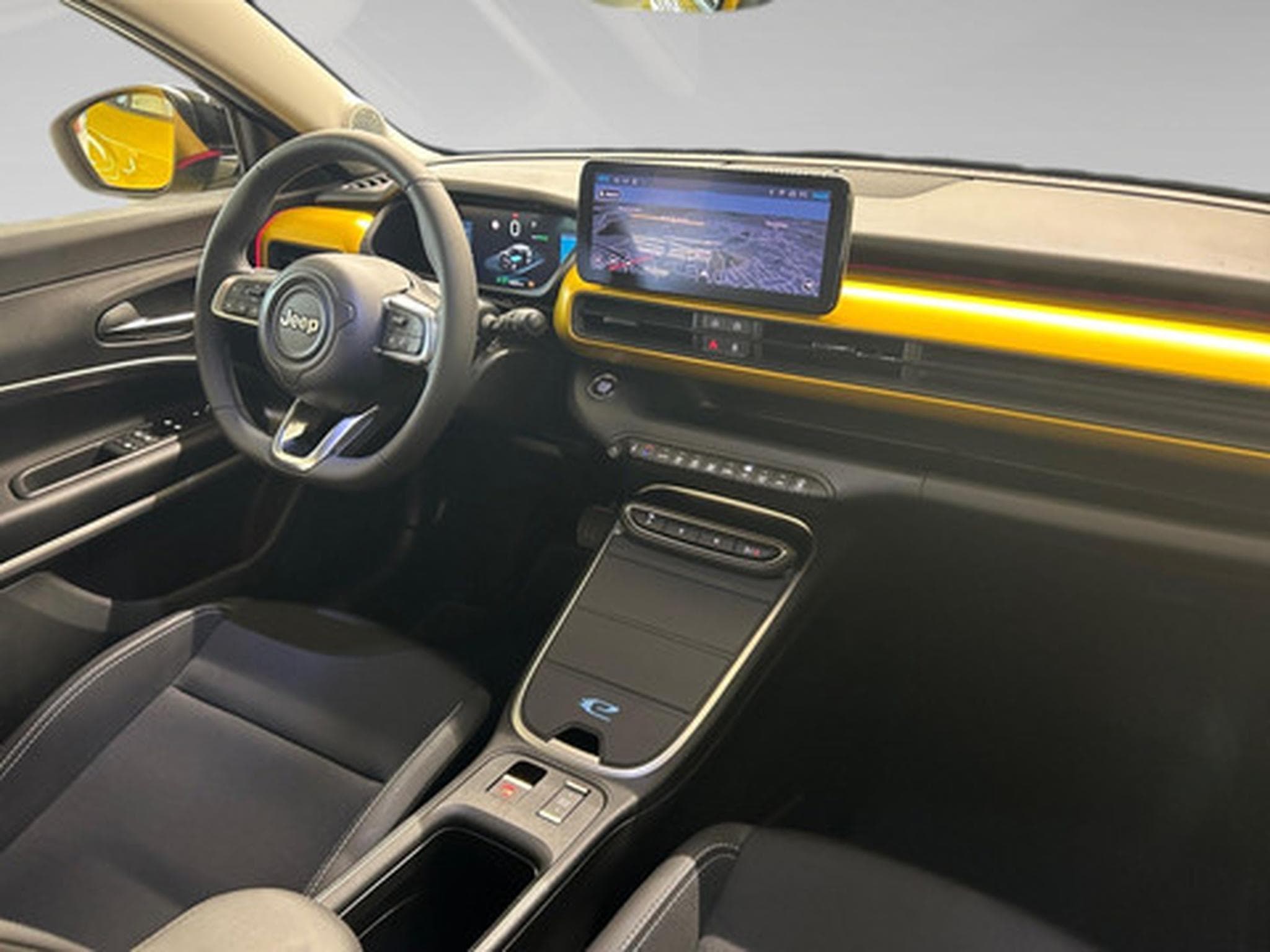 Jeep Avenger SUMMIT (2026) - Photo 16