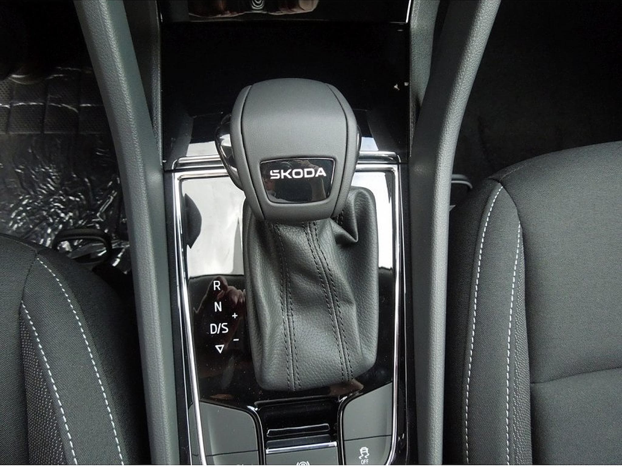 Skoda Karoq (2026) - Foto 9