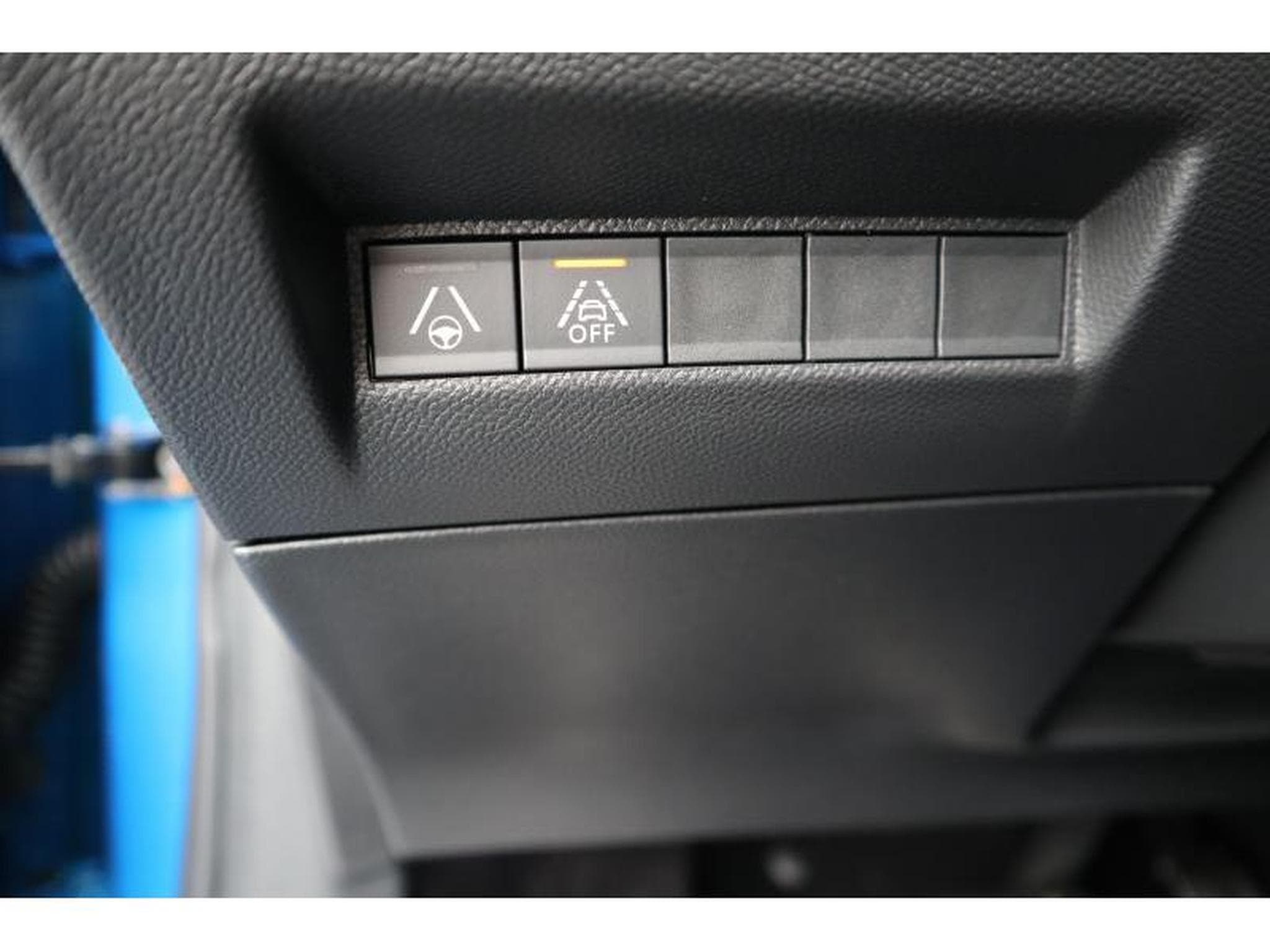 Peugeot 208 GT EAT8 (2023) - Photo 14