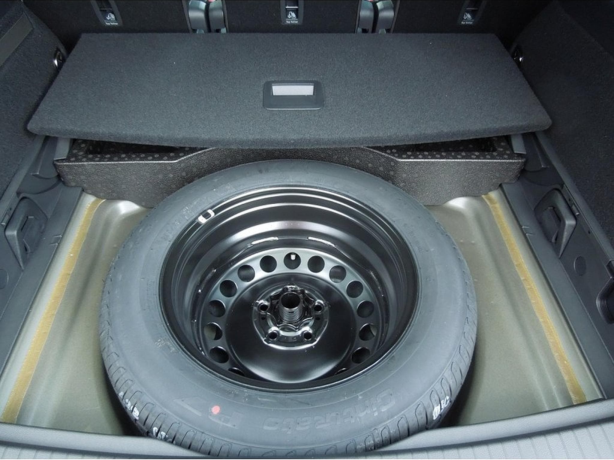 VW Touran (2026) - Foto 15