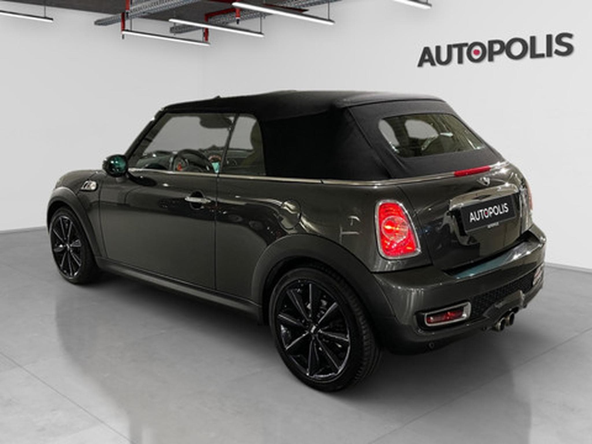 Mini Cooper MINI S Cabrio (2026) - Photo 15