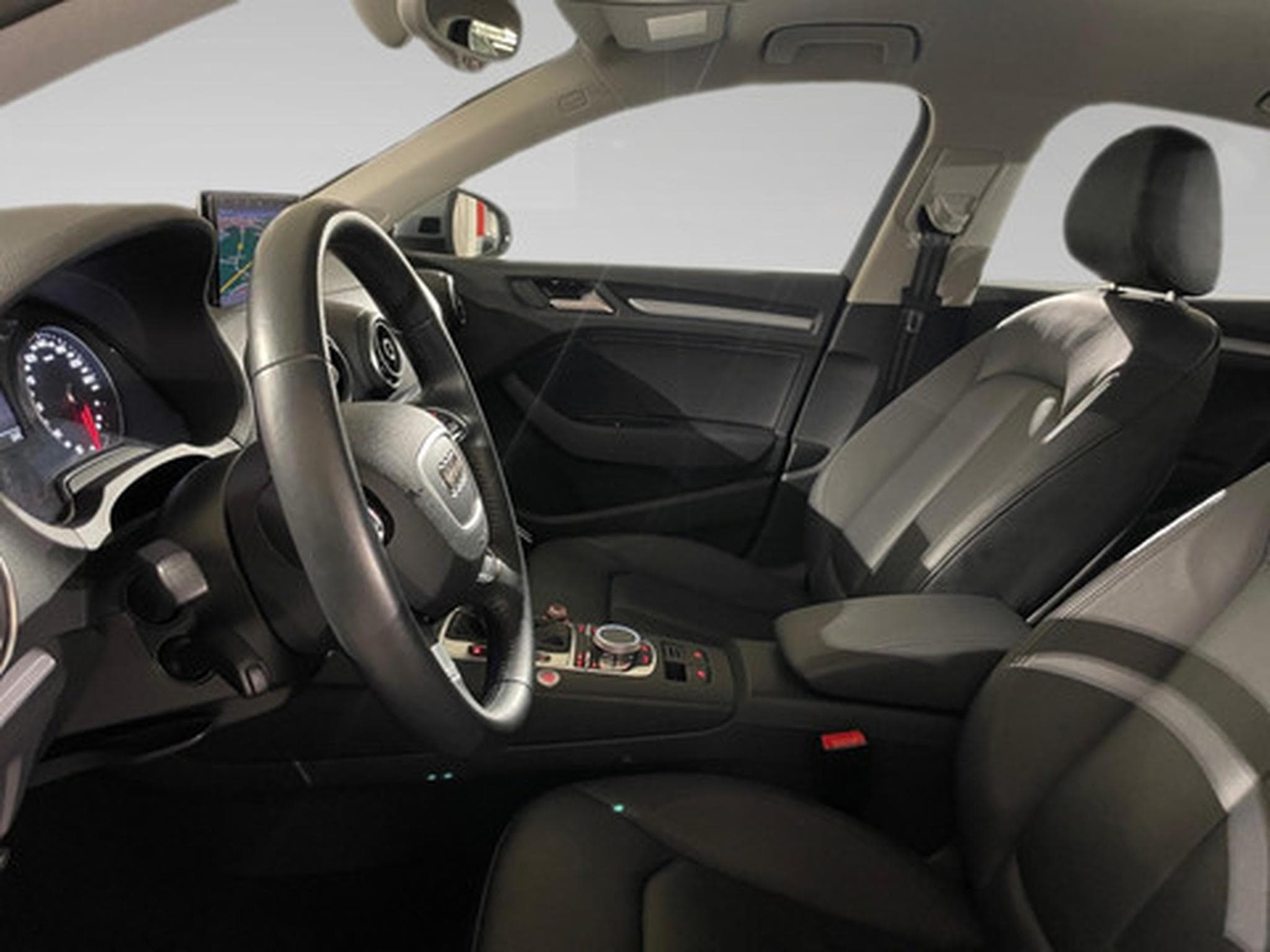 Audi A3 1.8L LIMOUSINE QUATTRO (2026) - Photo 4