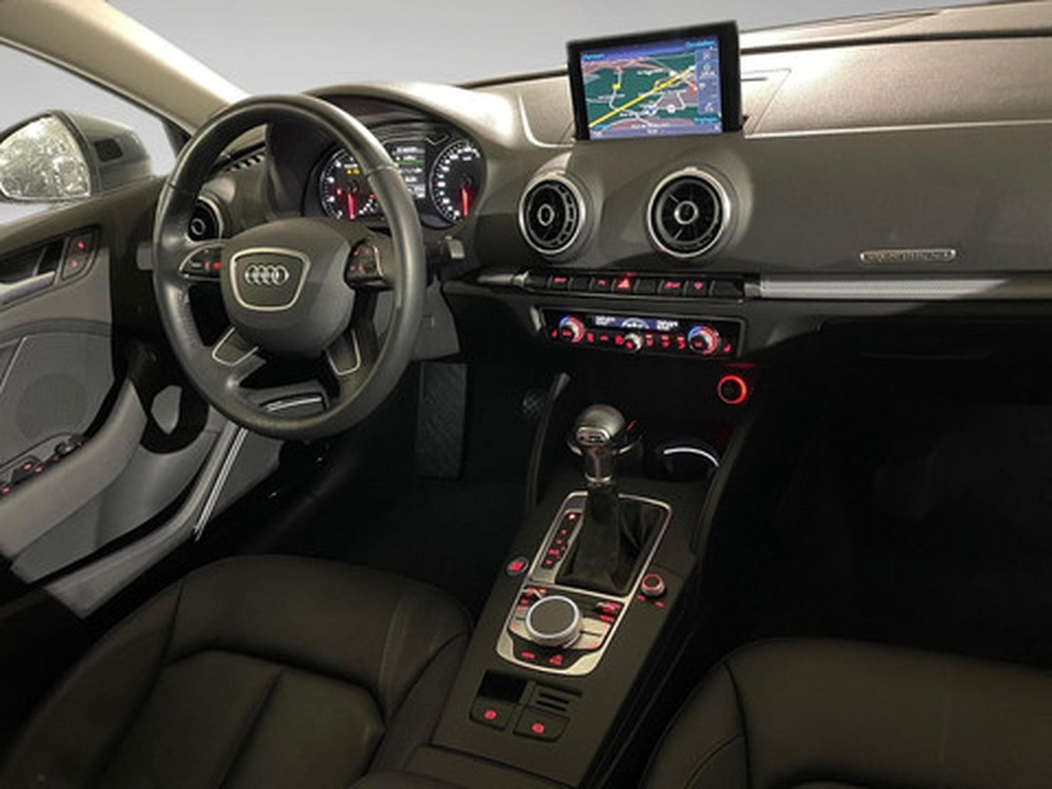 Audi A3 1.8L LIMOUSINE QUATTRO (2026) - Photo 7