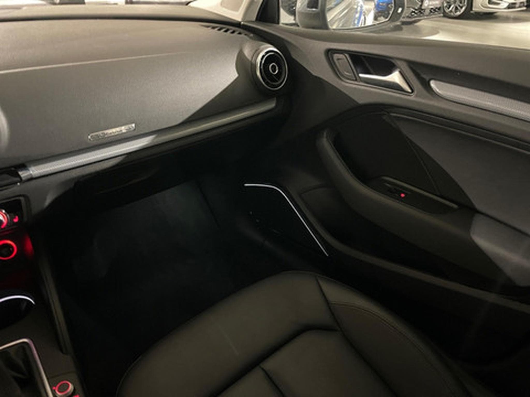 Audi A3 1.8L LIMOUSINE QUATTRO (2026) - Photo 9