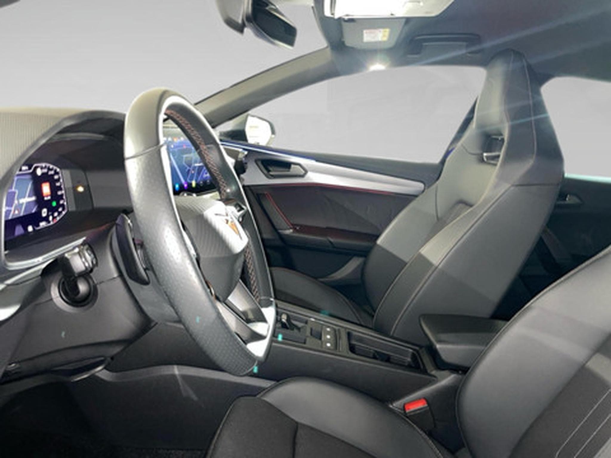 Cupra Leon 2.0 TSI EVO 221kW VZ DSG (2026) - Photo 4