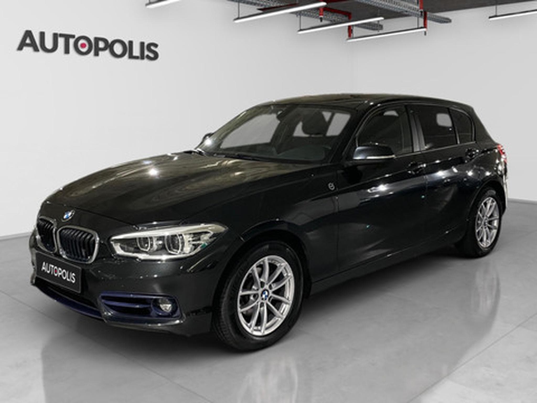 BMW 118 1-serie 118d Luxury Line (2026) - Photo 1