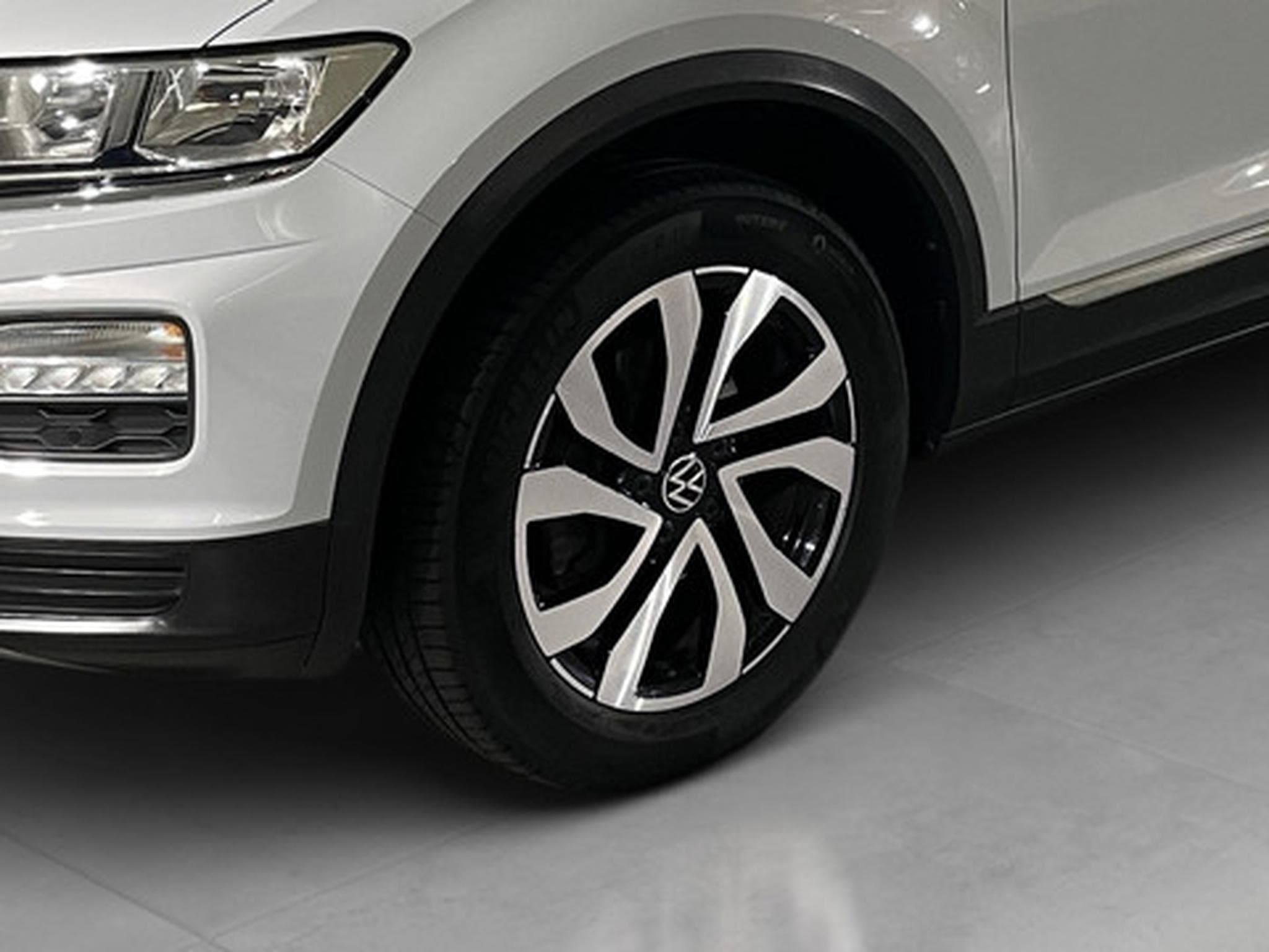 VW T-Roc 2.0 TDI SCR 85kW ACTIVE (2026) - Photo 20