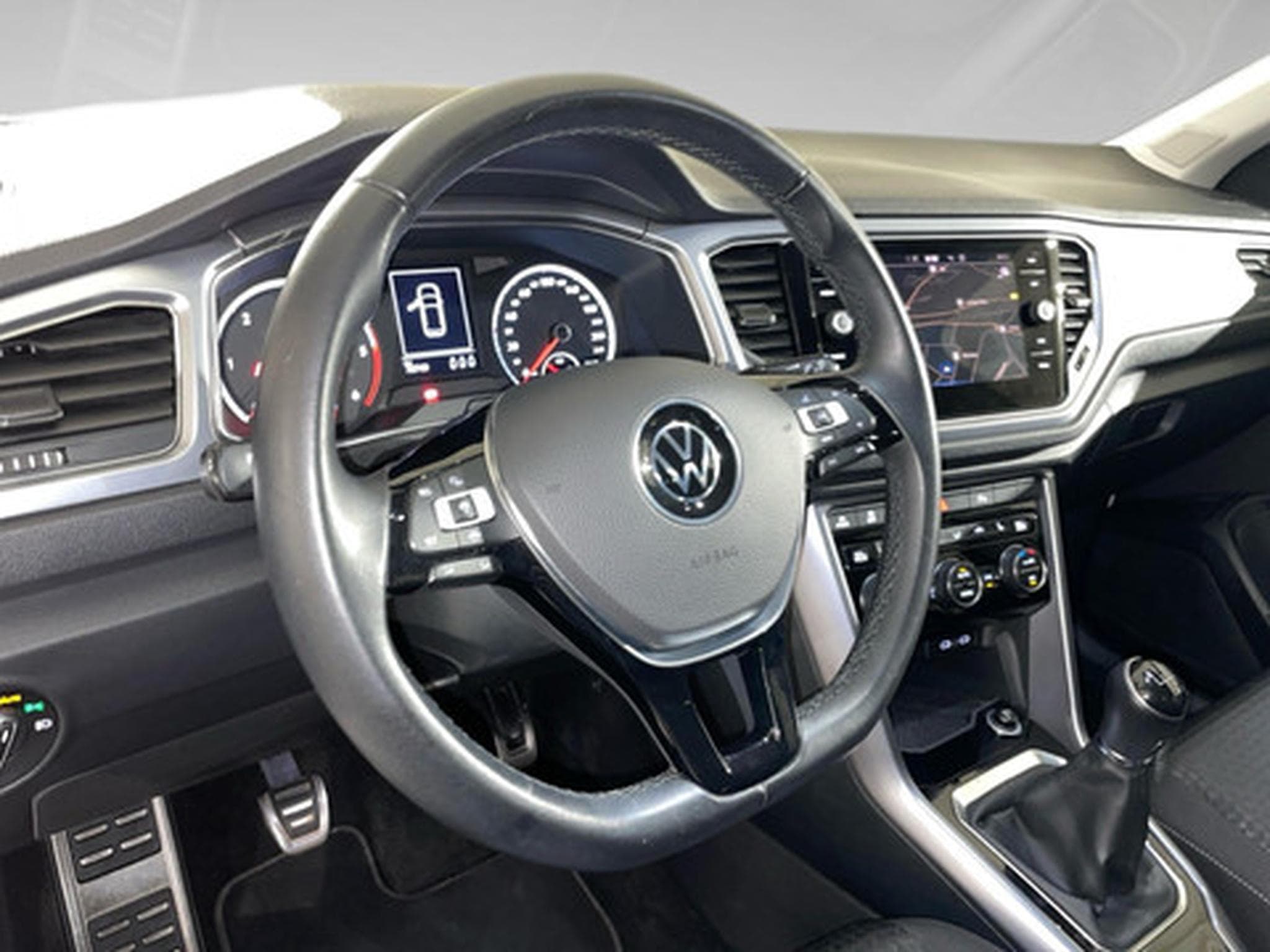 VW T-Roc 2.0 TDI SCR 85kW ACTIVE (2026) - Photo 8