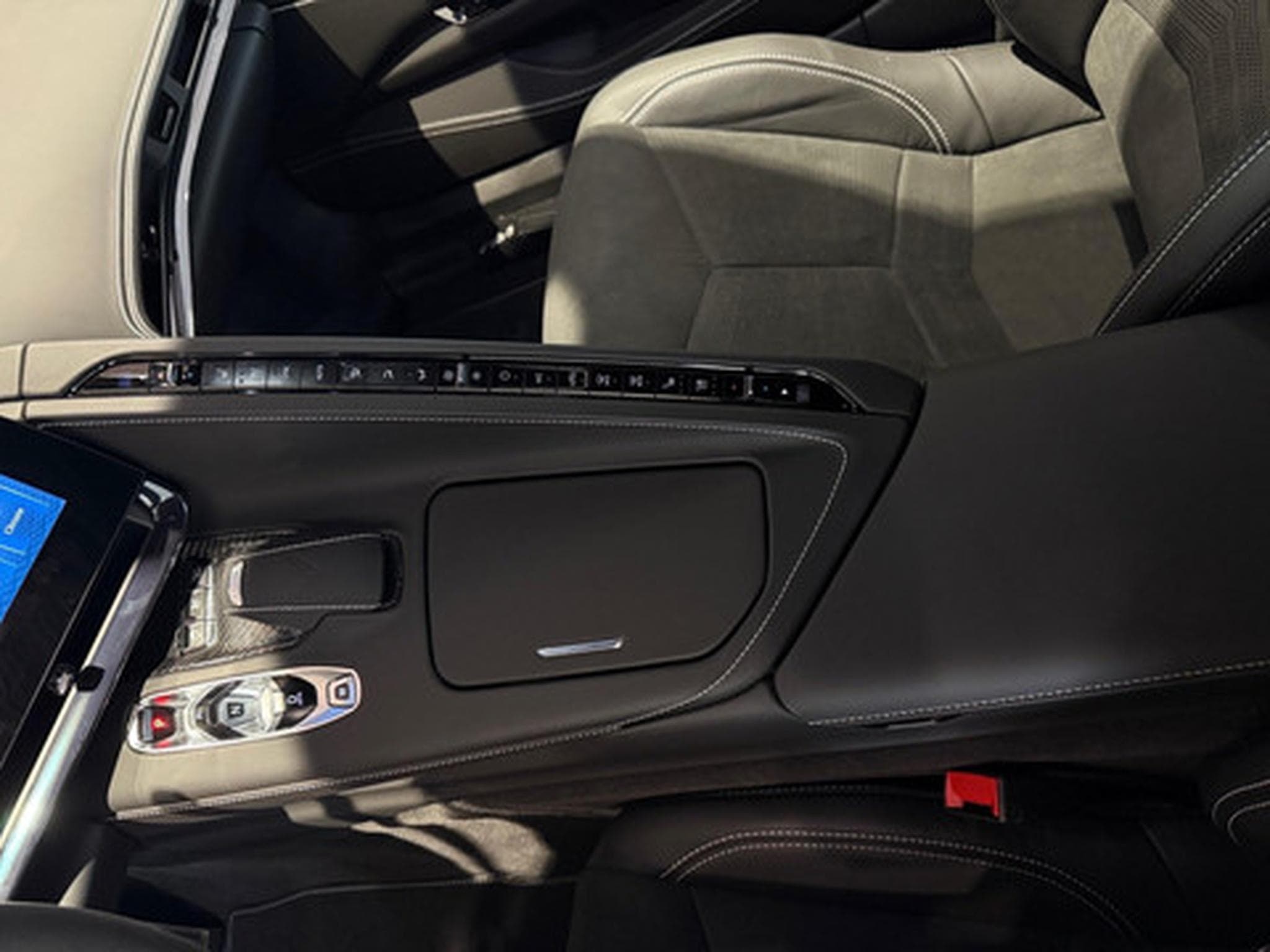 Chevrolet Corvette C8 STINGRAY COUPE 3LT V8 6.2 (2026) - Photo 8