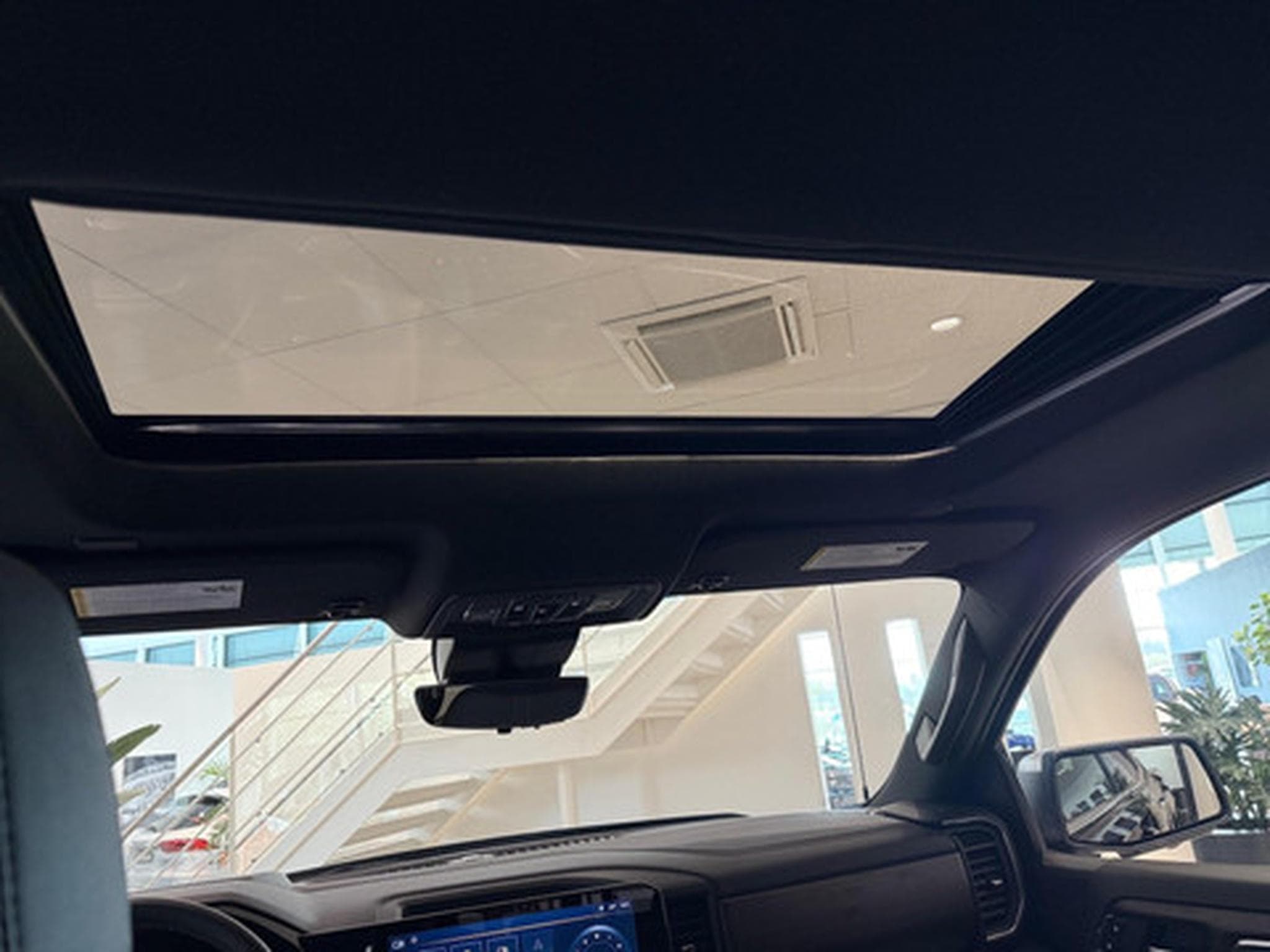 Chevrolet Silverado 1500 HIGH COUNTRY V8 6.2 (2026) - Photo 12