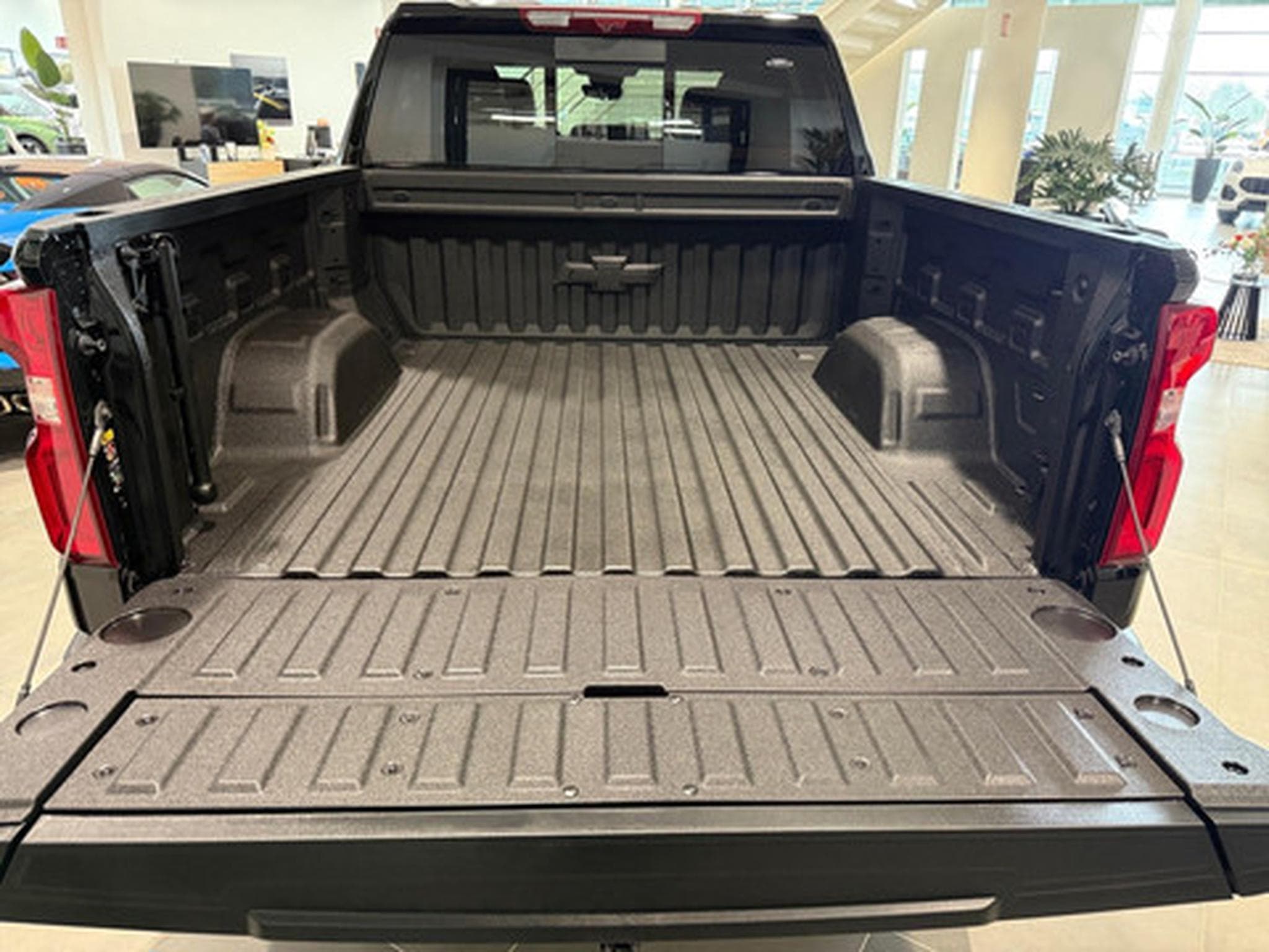 Chevrolet Silverado 1500 HIGH COUNTRY V8 6.2 (2026) - Photo 13