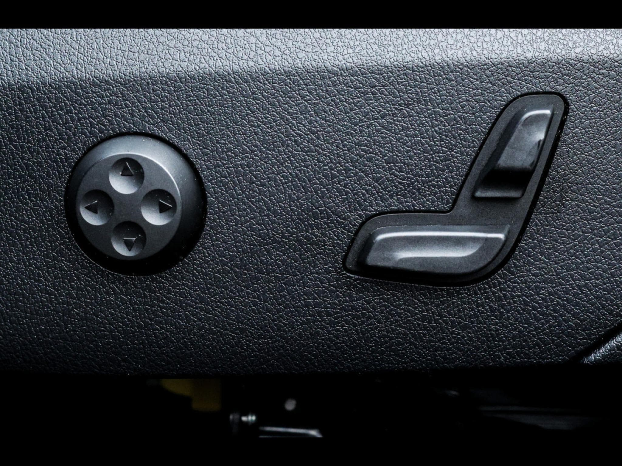 Mercedes GLC 300 DE 4MATIC AVANTGARDE (2024) - Photo 10