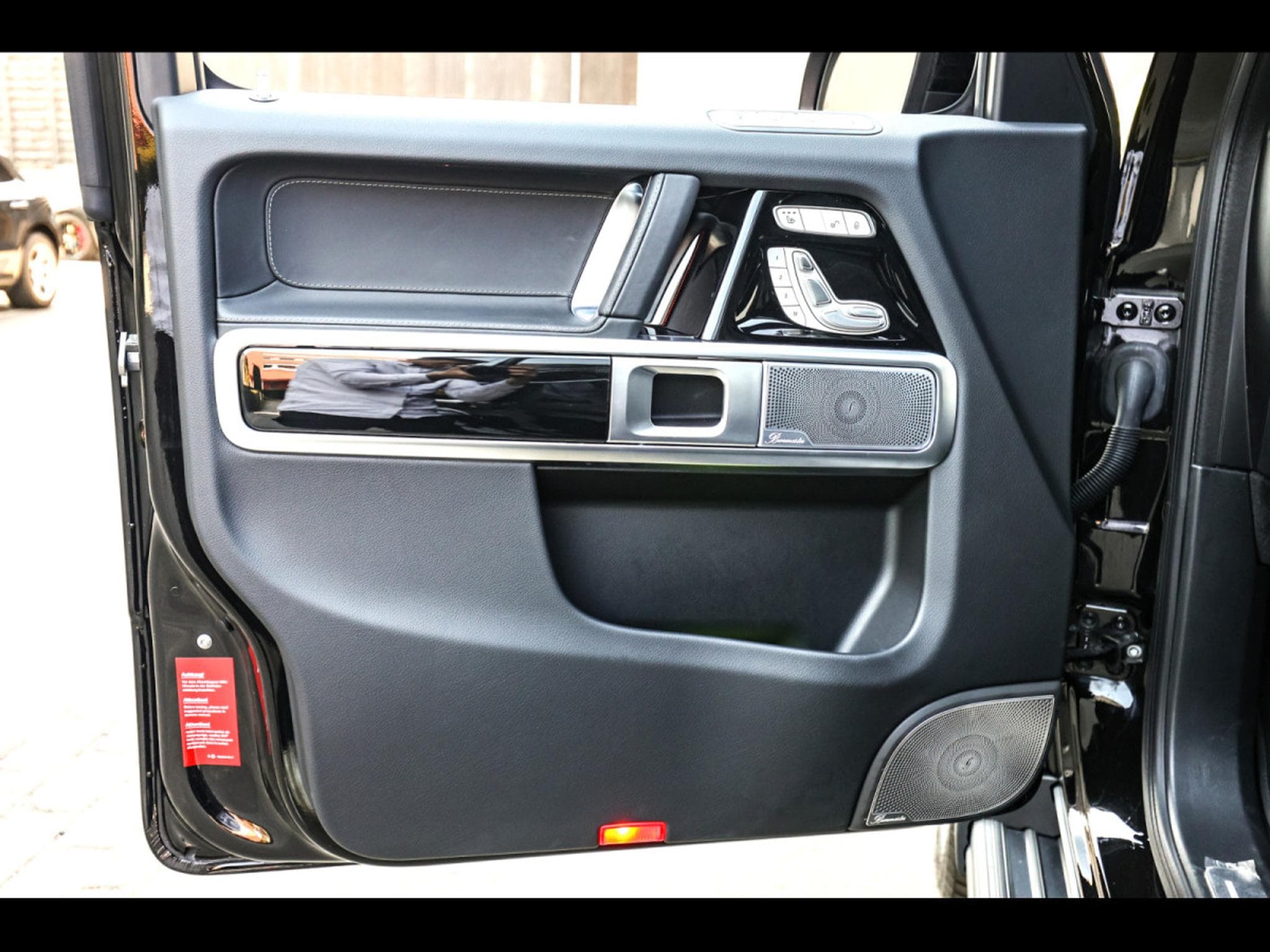 Mercedes G 63 AMG (FACELIFT) PACK NIGHT - OBSIDIANSCHWARZ (2025) - Photo 9