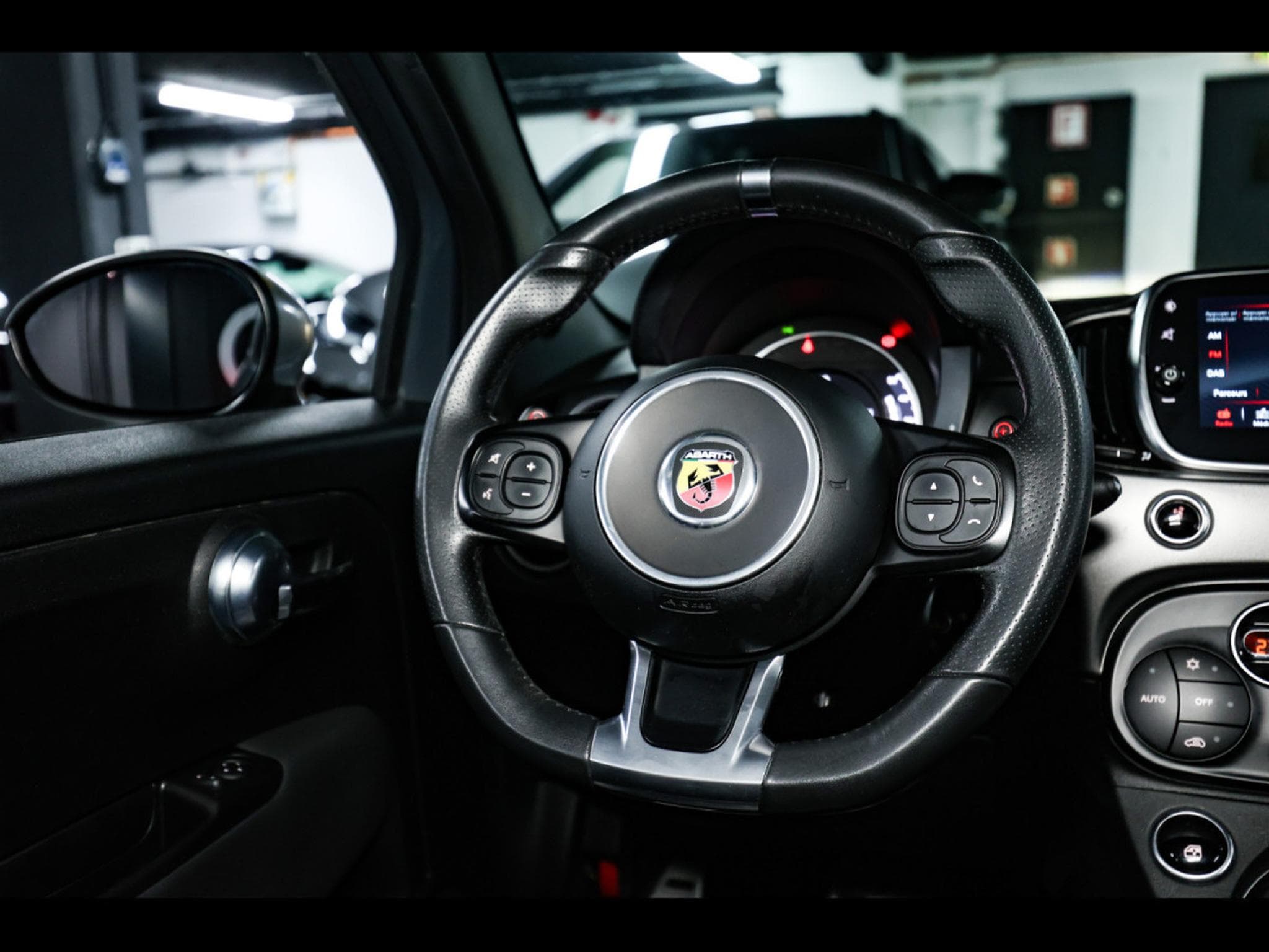 Abarth 595 1.4 T-JET - AUTO (2021) - Photo 11