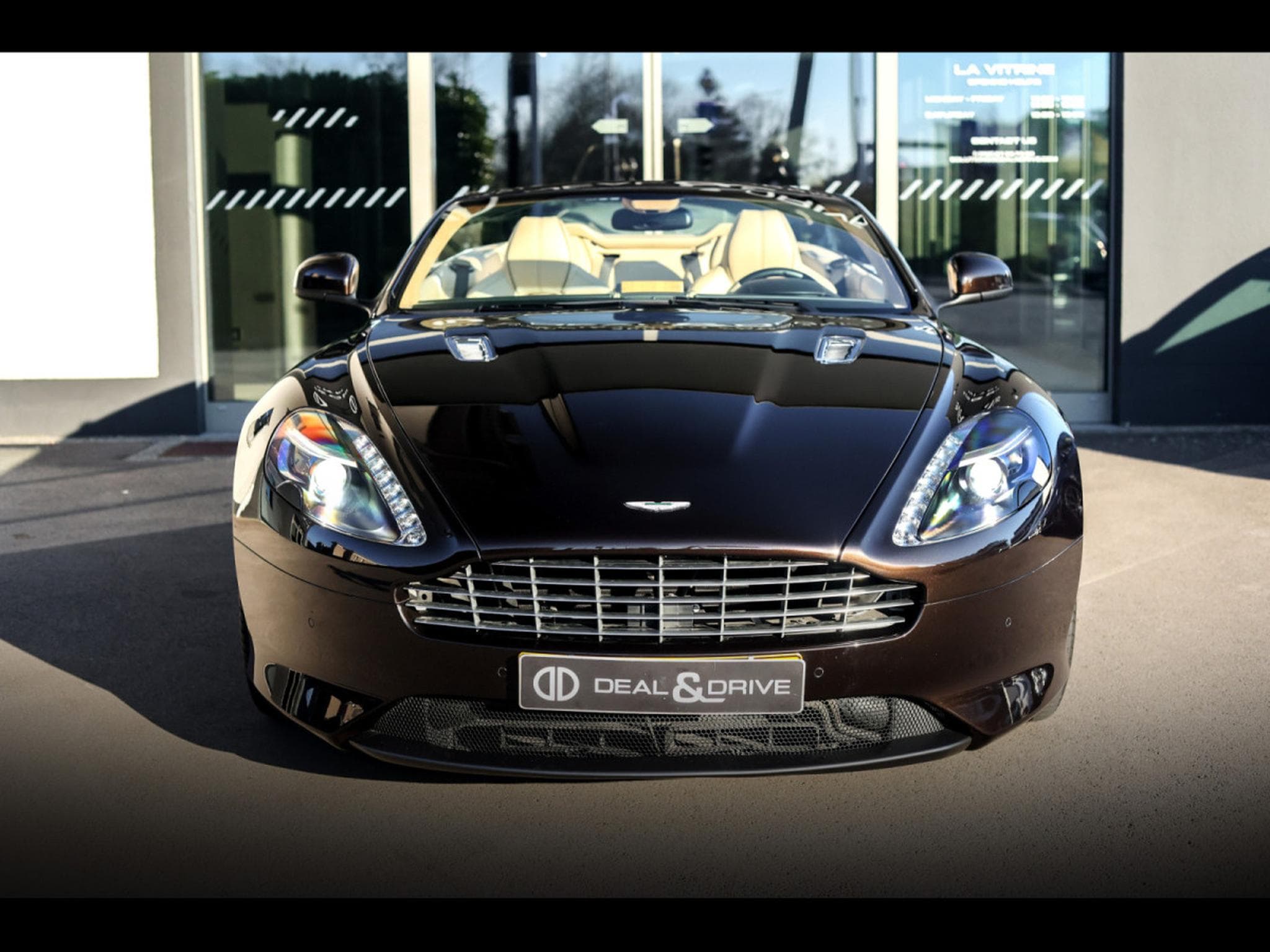 Aston-Martin Virage VOLANTE 6.0 V12 TOUCHTRONIC II – MARRON BLACK (2013) - Foto 5