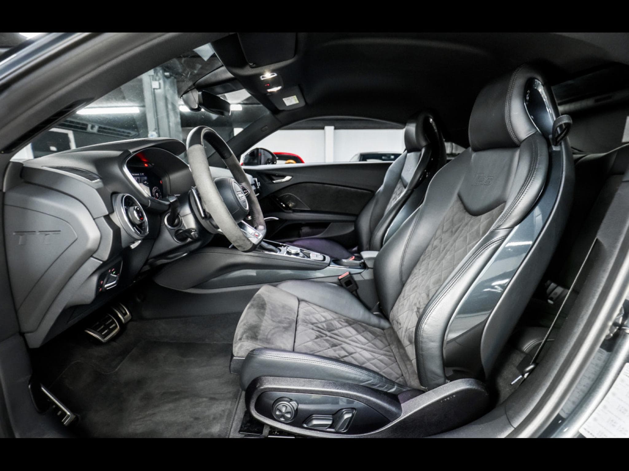 Audi TTRS COUPE 2.5 TFSI QUATTRO S-TRONIC – DAYTONA GREY (2022) - Photo 9