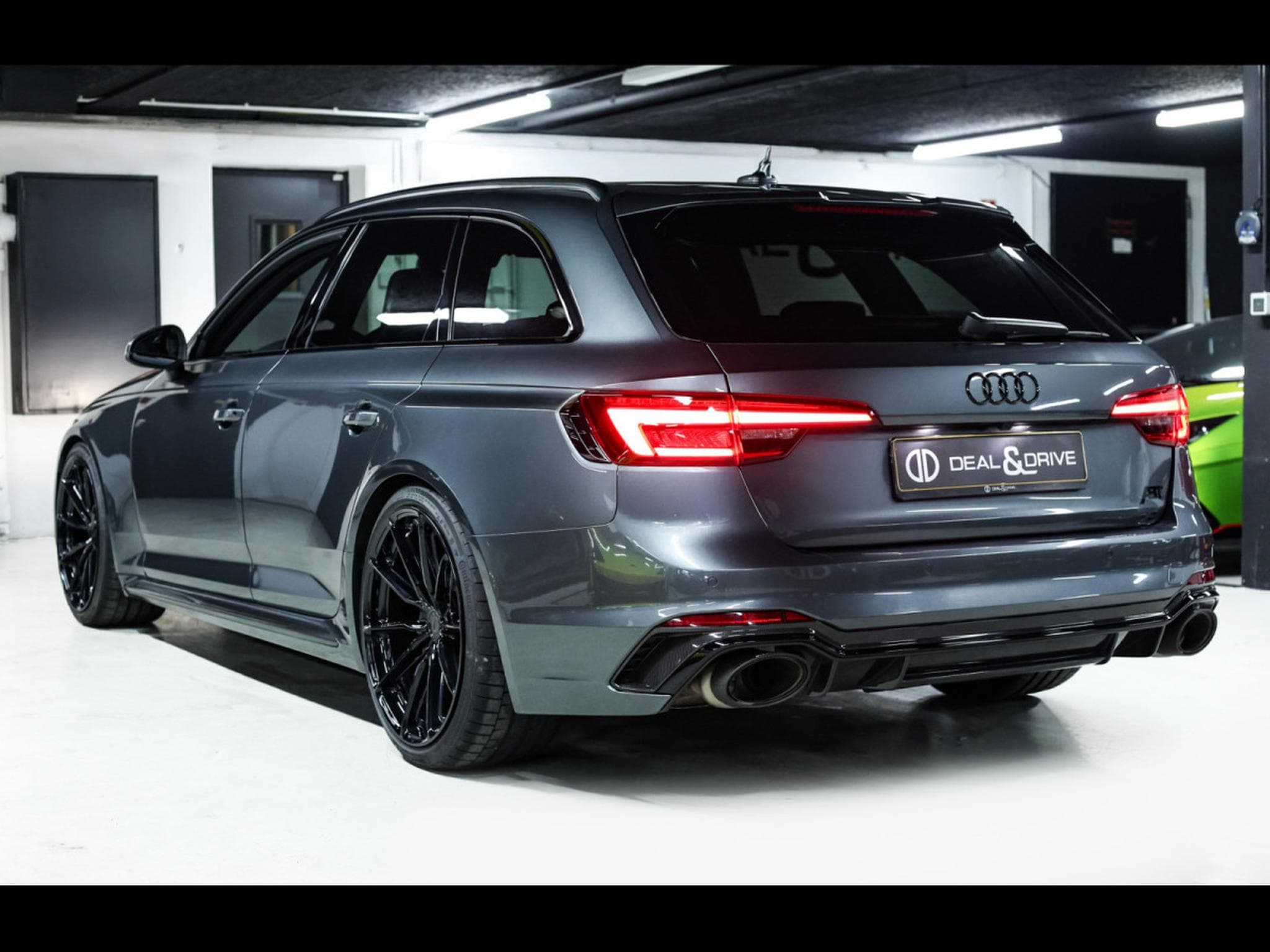 Audi RS4 AVANT 2.9 TFSI QUATTRO TIPTRONIC – AUDI EXCLUSIVE CARBON DES (2018) - Photo 3