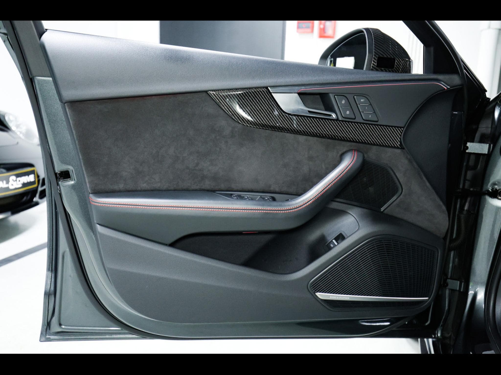 Audi RS4 AVANT 2.9 TFSI QUATTRO TIPTRONIC – AUDI EXCLUSIVE CARBON DES (2018) - Photo 9