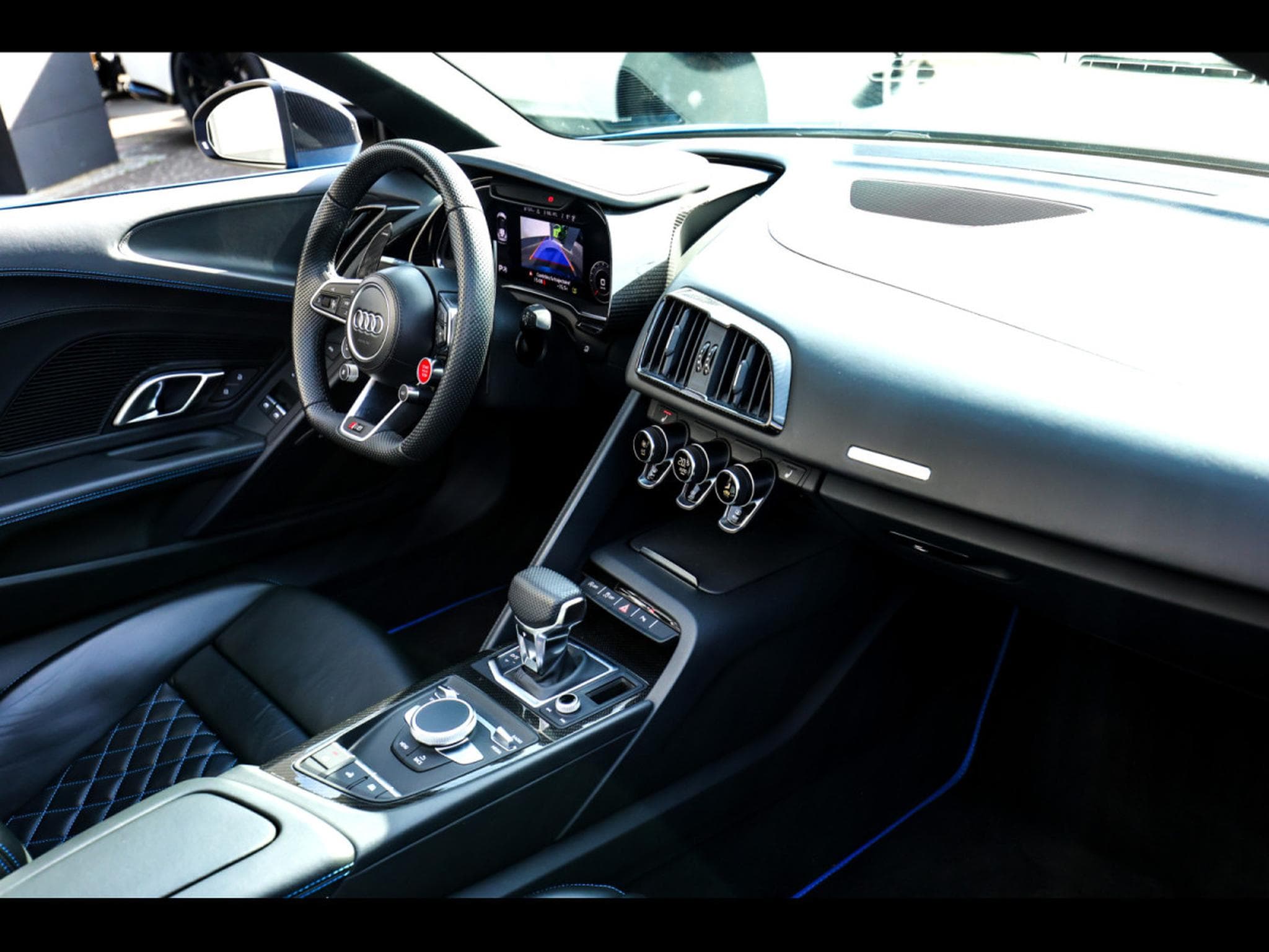 Audi R8 SPYDER V10 PERFORMANCE 5.2 FSI QUATTRO S-TRONIC – PACK DESIG (2021) - Photo 13