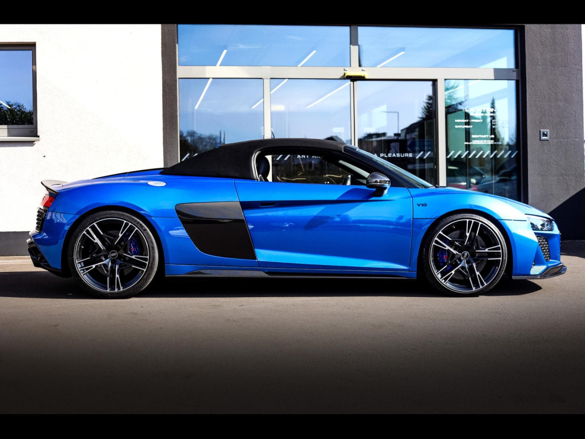 Audi R8 SPYDER V10 PERFORMANCE 5.2 FSI QUATTRO S-TRONIC – PACK DESIG (2021) - Photo 17