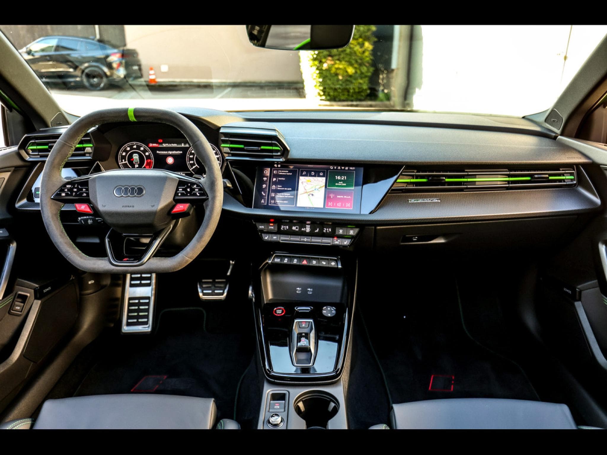 Audi RS3 SPORTBACK 2.5 TFSI QUATTRO S-TRONIC – PACK CARBONE RS – WARR (2025) - Photo 20