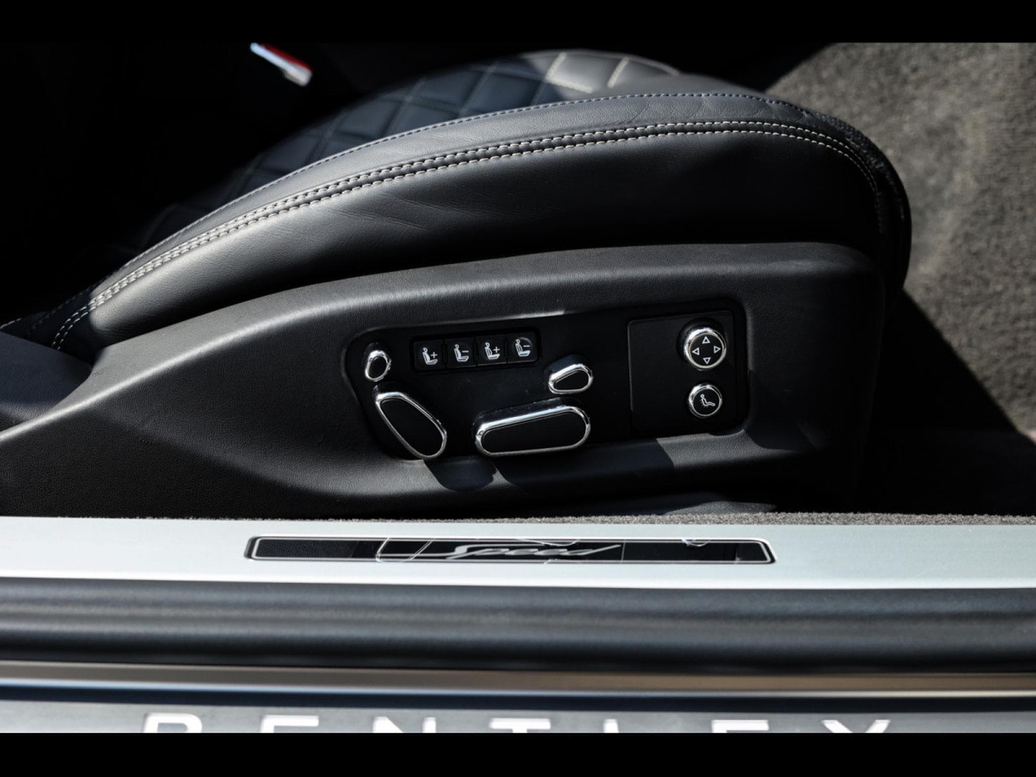 Bentley Continental GT GTC SPEED III 6.0 W12 659 - BLACKLINE - DARK SAPPHIRE (2022) - Photo 22