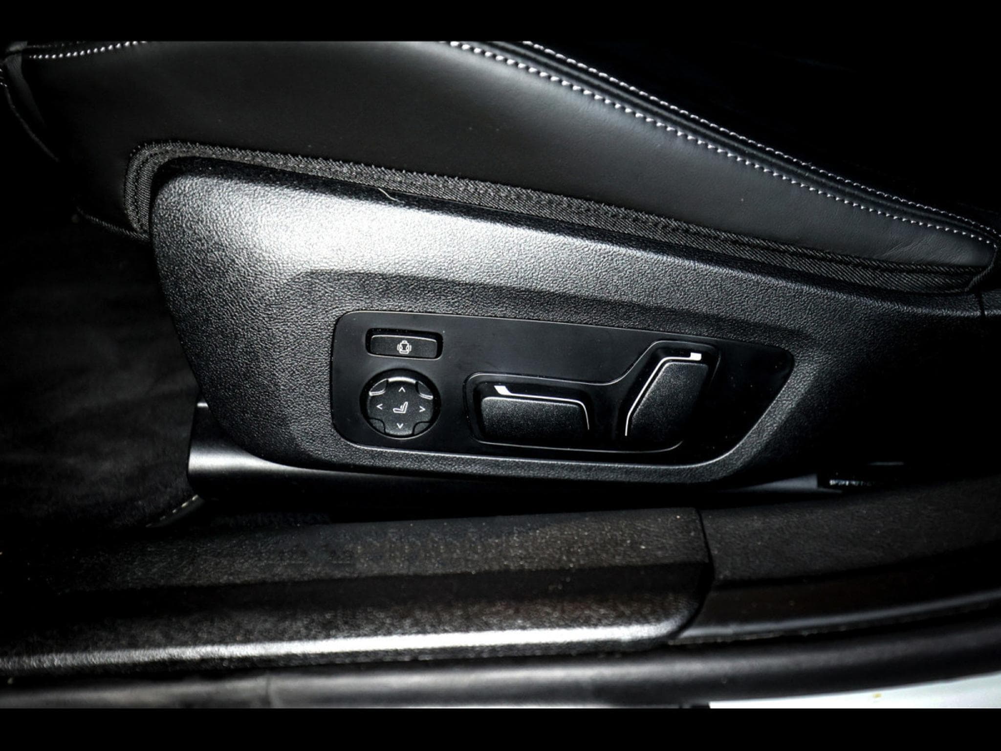 BMW M3 COMPETITION TOURING (G81) M XDRIVE – ALPINWEISS III (2024) - Foto 24