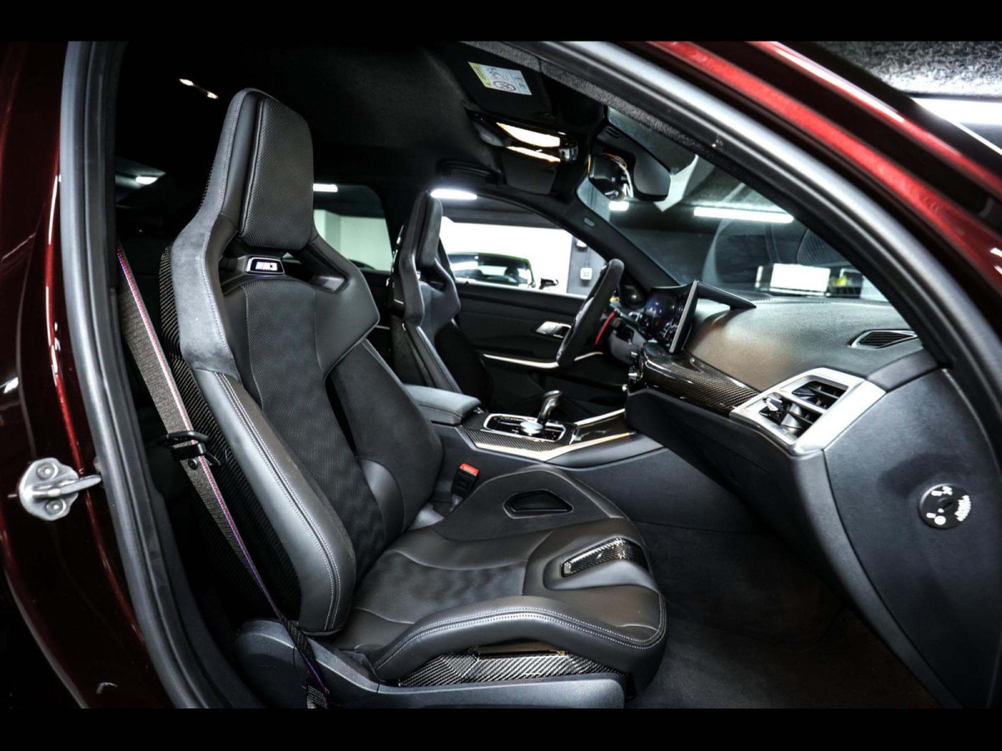 BMW M3 COMPETITION LIMOUSINE (G80) - MADEIRA RED METALLIC – BMW IND (2025) - Foto 15