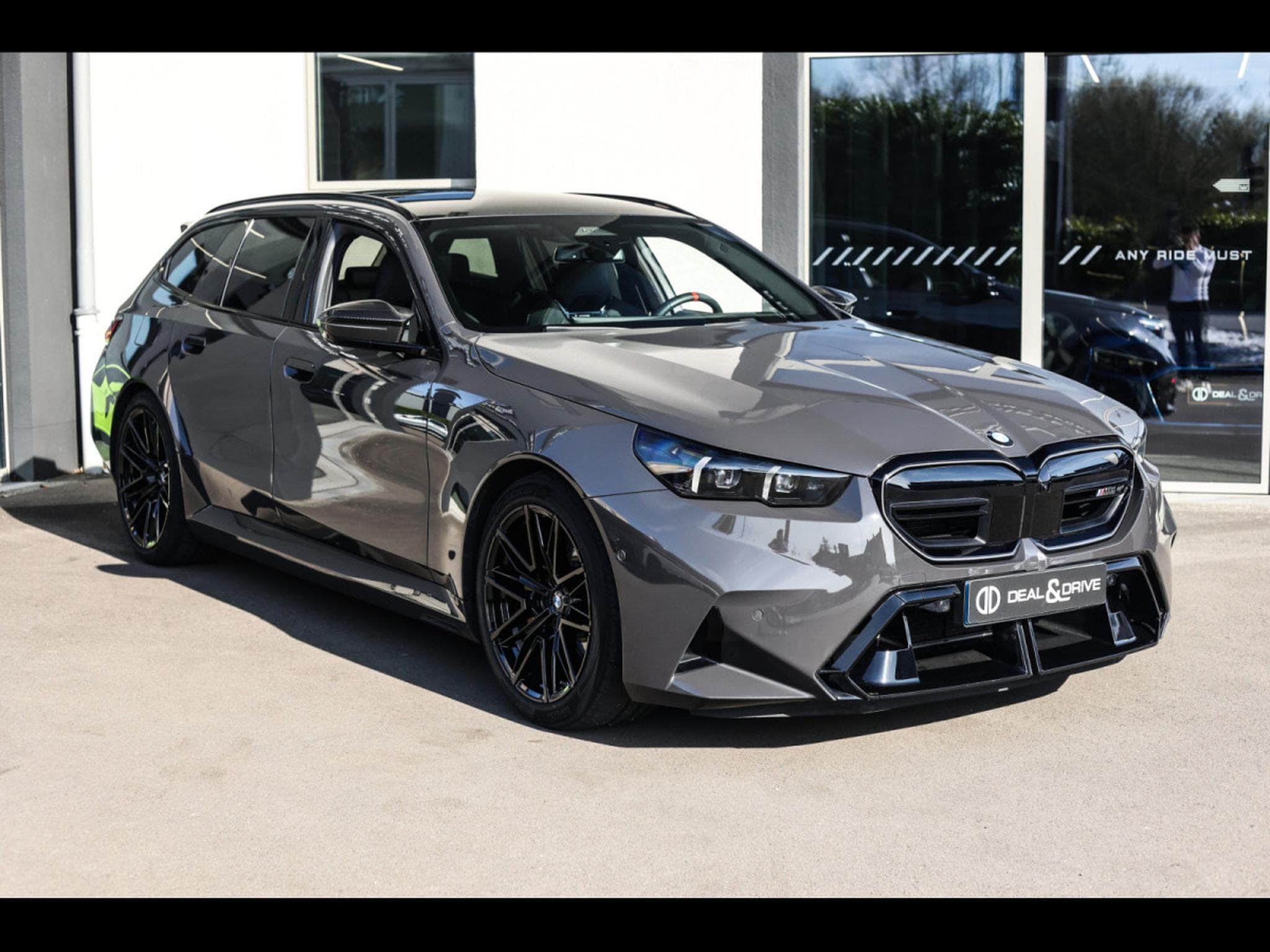 BMW M5 TOURING (G99) – BMW INDIVIDUAL GREY BLACK – PPF – IMMAT FR. (2025) - Foto 6