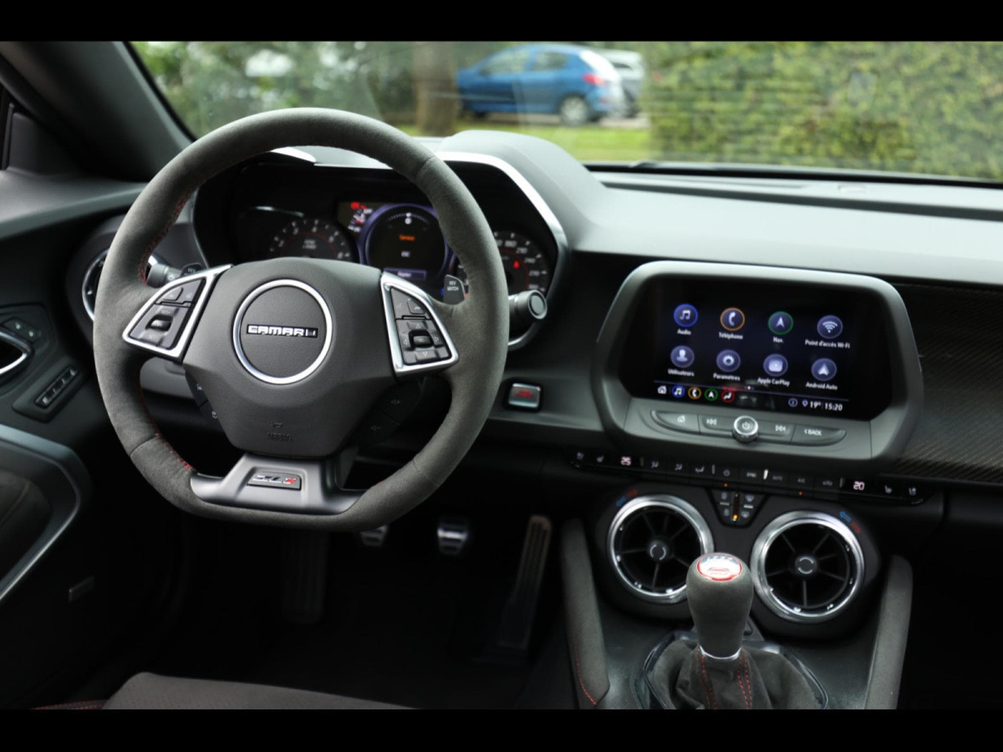 Chevrolet Camaro ZL1°MANUAL 6°PANO°RECARO°KEYLESS°BOSE°KAM°HUD (2020) - Foto 12