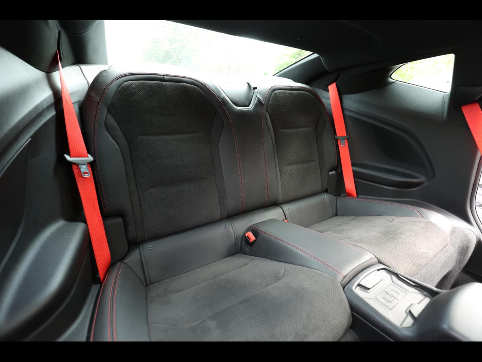 Chevrolet Camaro ZL1°MANUAL 6°PANO°RECARO°KEYLESS°BOSE°KAM°HUD (2020) - Foto 13