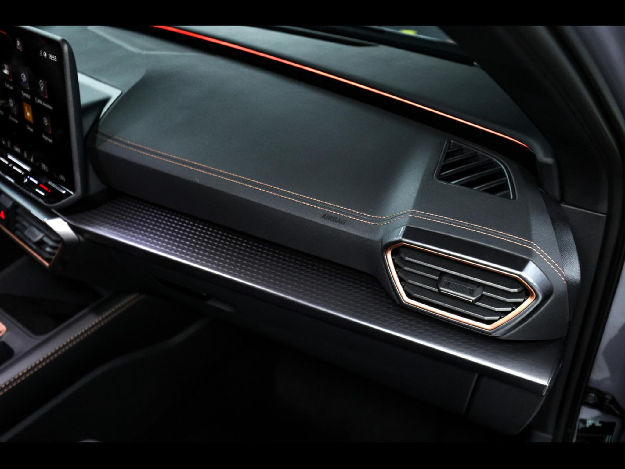 Cupra Formentor VZ 2.0 TSI 333 DSG7 4DRIVE (FACELIFT) – PACK SKYLINE - GRAPH (2025) - Foto 21