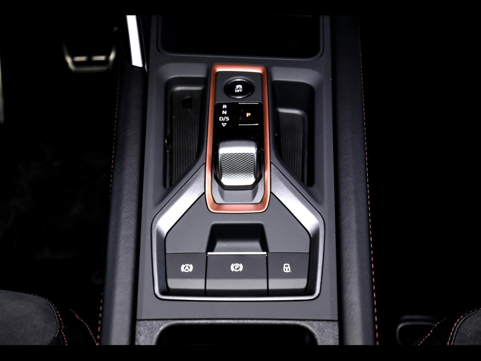 Cupra Formentor VZ 2.0 TSI 333 DSG7 4DRIVE (FACELIFT) – PACK SKYLINE - GRAPH (2025) - Foto 22