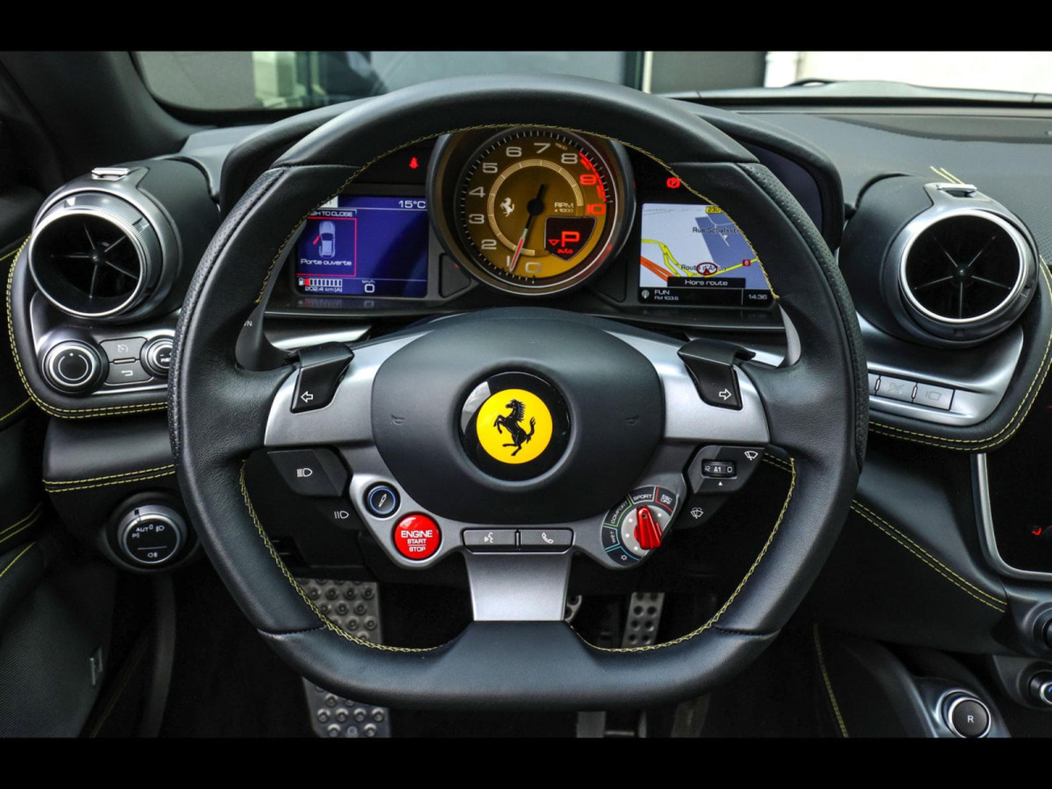 Ferrari GTC4 Lusso 6.3 V12 (690 CH) - NERO DAYTONA - POWER15 APPROVED WARRANTY (2018) - Foto 12