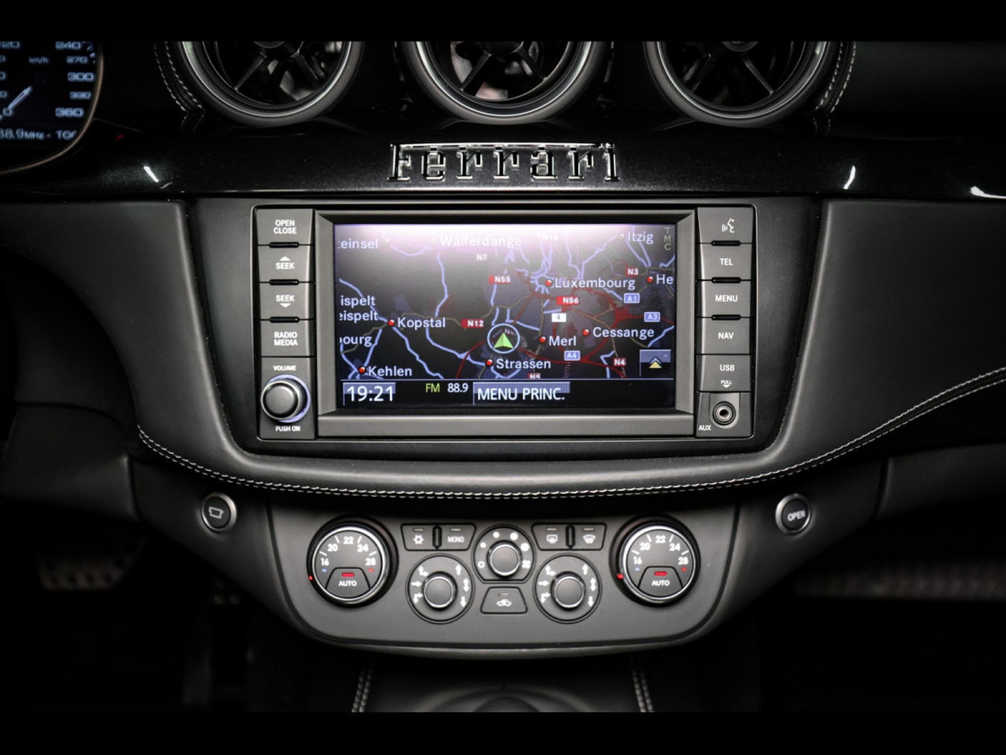 Ferrari FF 6.2 V12 4RM (661 CH) – NOVITEC (2013) - Photo 15