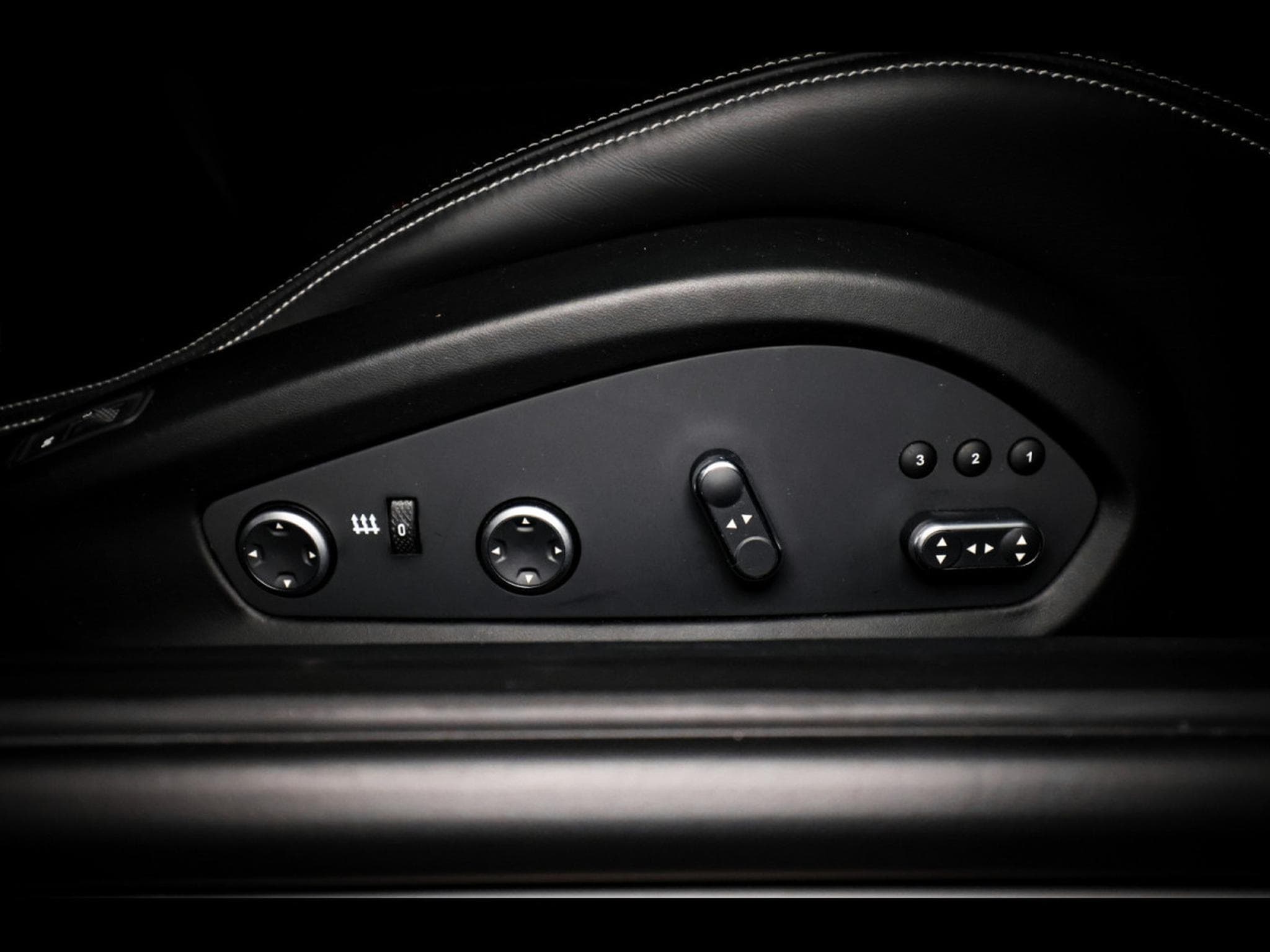 Ferrari FF 6.2 V12 4RM (661 CH) – NOVITEC (2013) - Photo 21