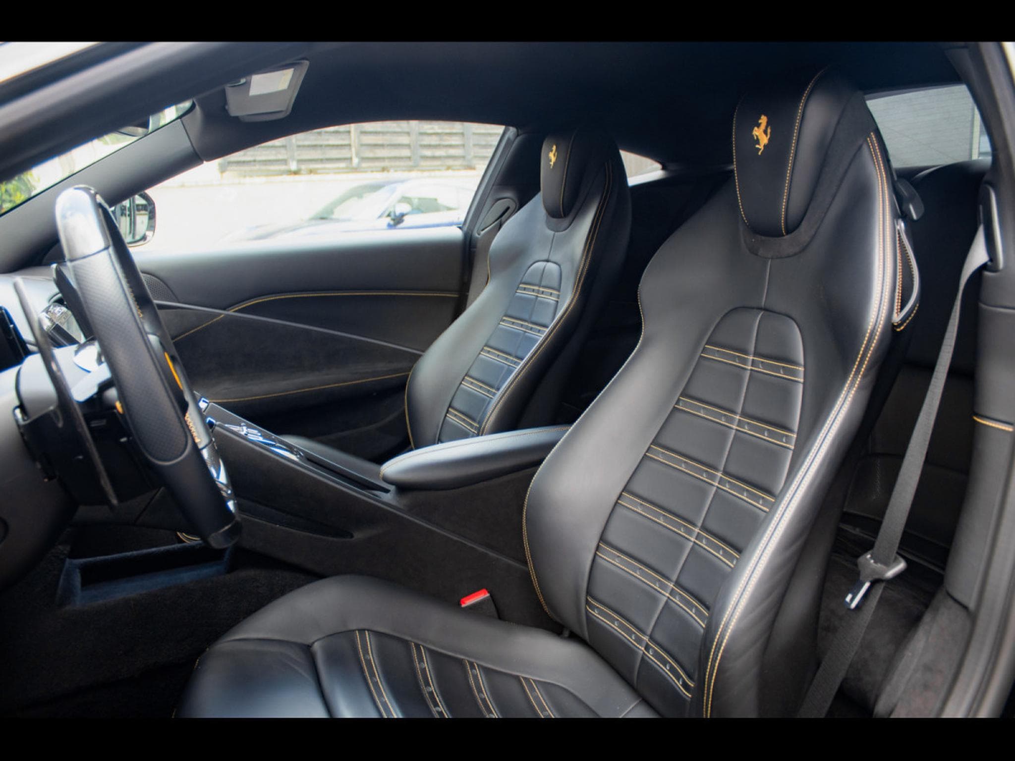 Ferrari Roma – NERO DS – GARANTIE FERRARI 05/27 (2021) - Photo 12