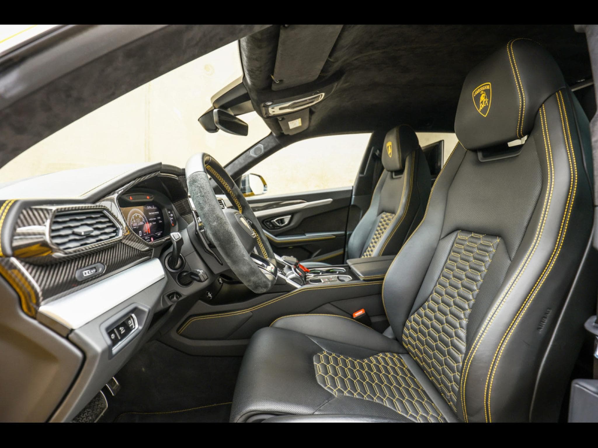 Lamborghini Urus 4.0 V8 (650 CH) - GIALLO AUGE (2019) - Photo 9