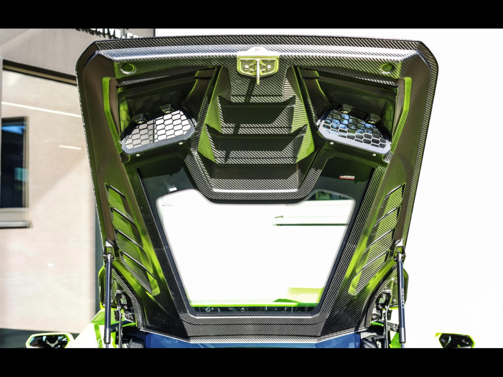 Lamborghini Huracán TECNICA LP640-2 5.2 V10 – VERDE SCANDAL (2024) - Photo 19