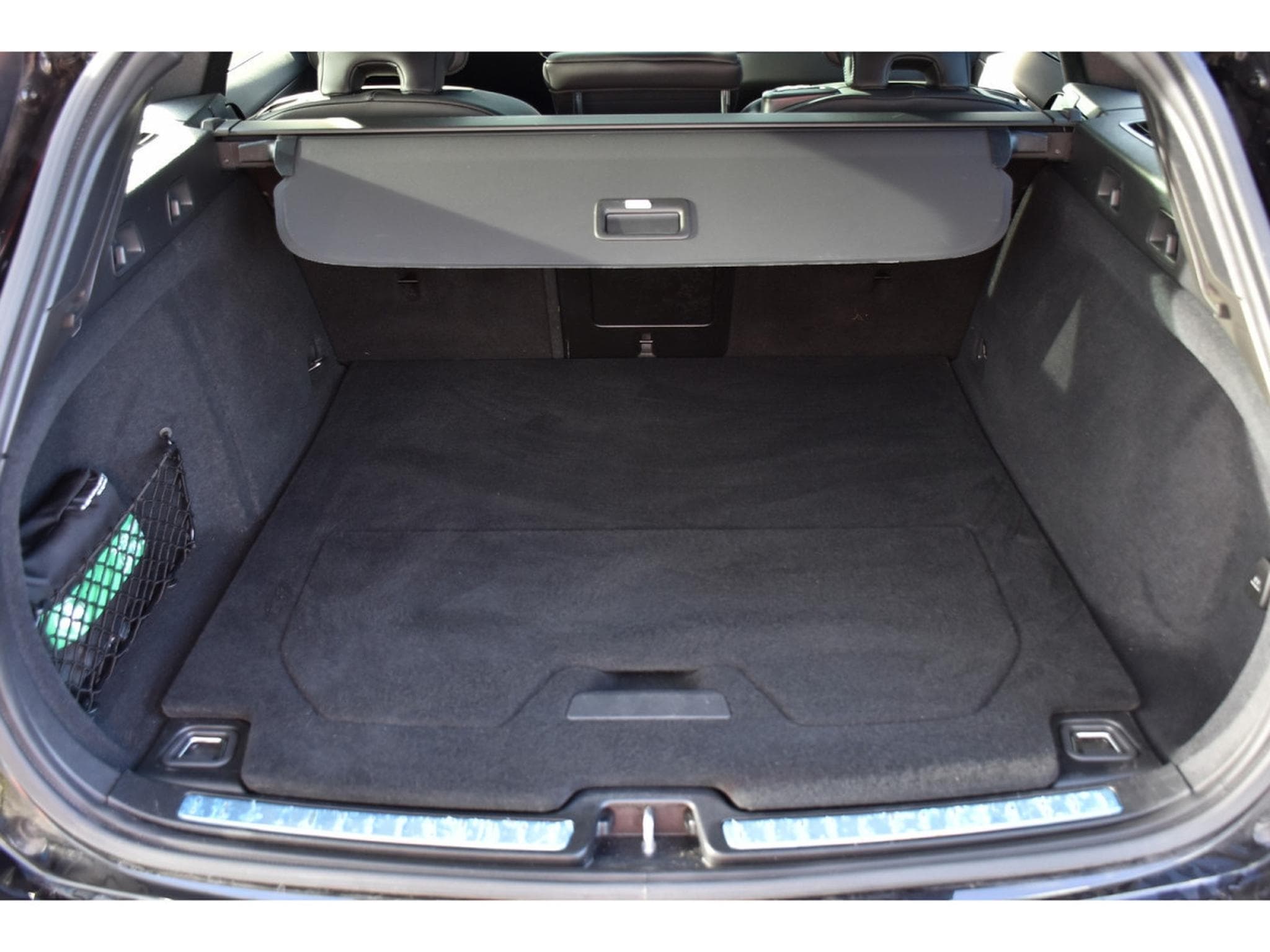 Volvo V60 2.0 B4 Plus Dark Geartronic CUIR MEMO PANO CAM360 HARMAN 1°M (2025) - Photo 25