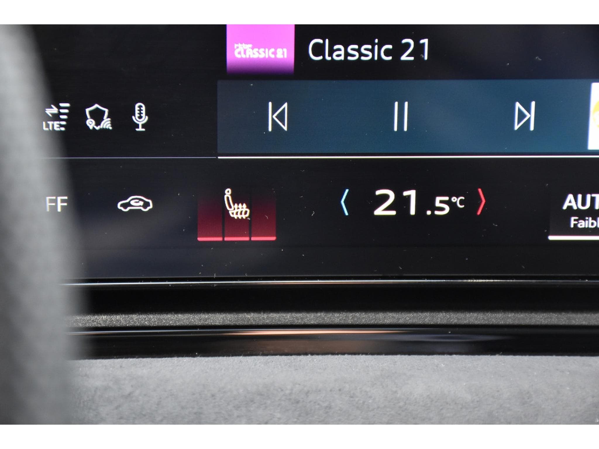 Audi A6 e-tron Avant 100 kWh Performance S-Line MEMO PANO HUD B&O ATT RMQ (2025) - Photo 17