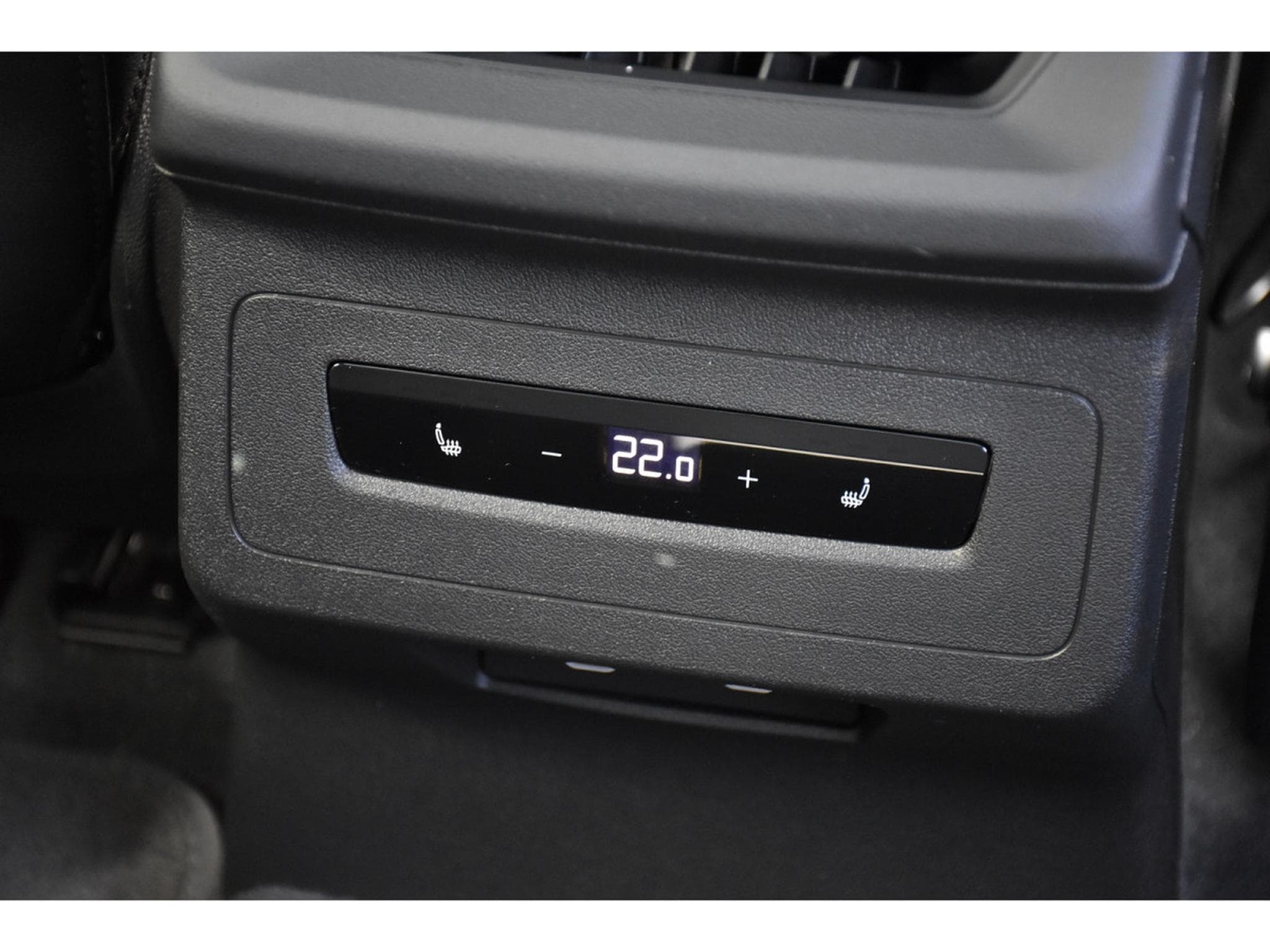 Audi A6 e-tron Avant 100 kWh Performance S-Line MEMO PANO HUD B&O ATT RMQ (2025) - Photo 18