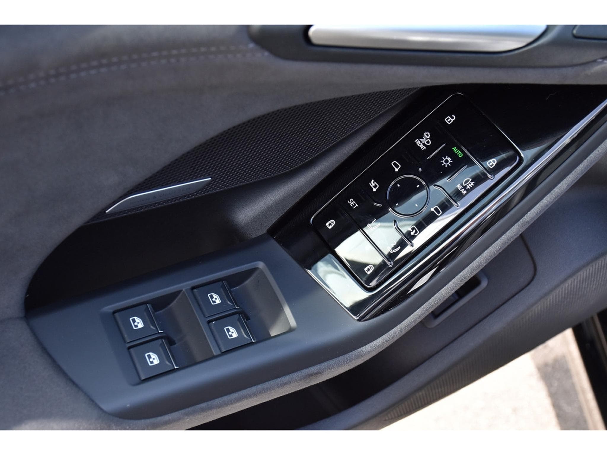 Audi A6 e-tron Avant 100 kWh Performance S-Line MEMO PANO HUD B&O ATT RMQ (2025) - Photo 22