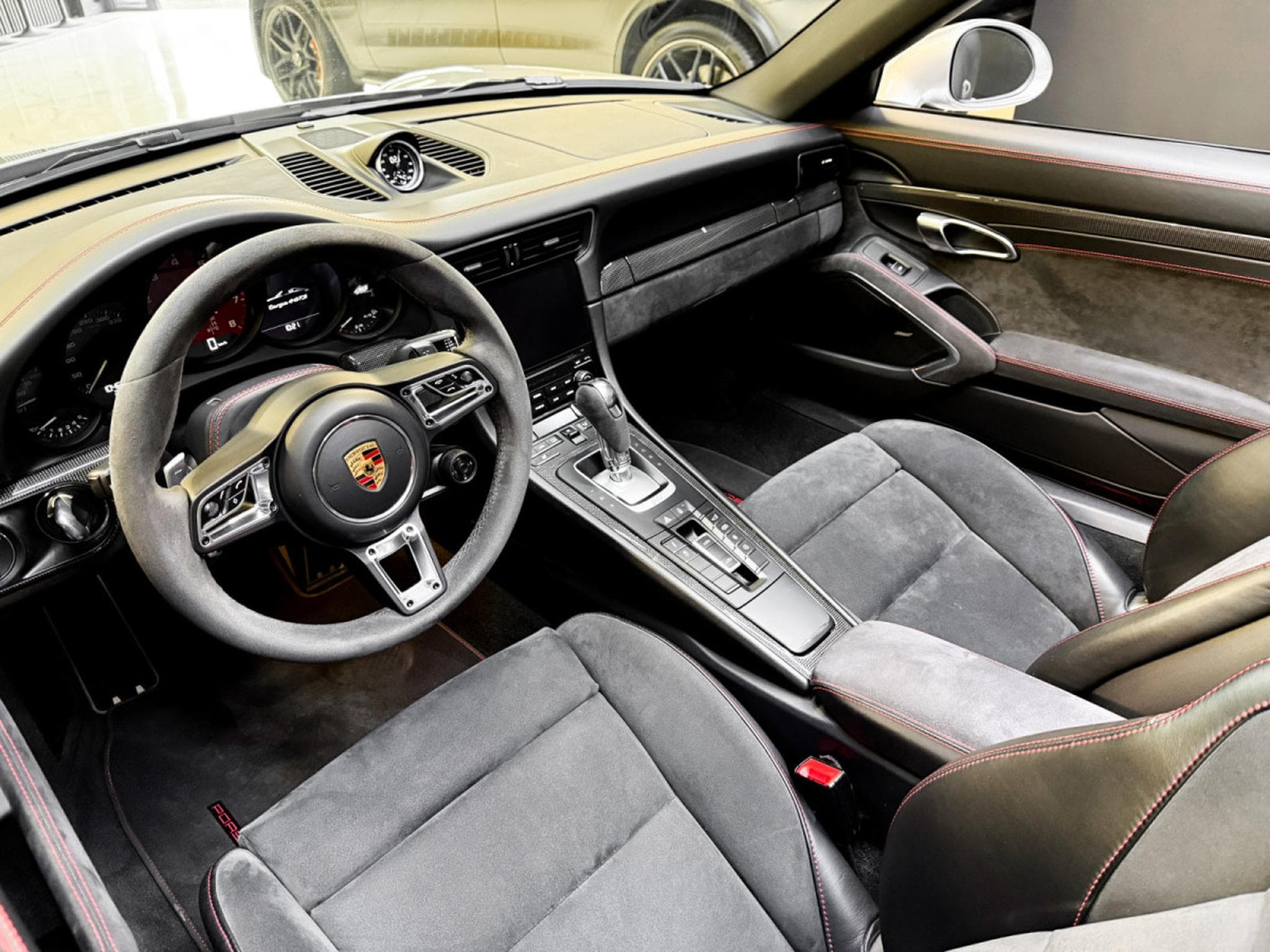 Porsche 911 991.2 Targa 4 GTS - 1st owner - full Porsche service (2019) - Photo 10